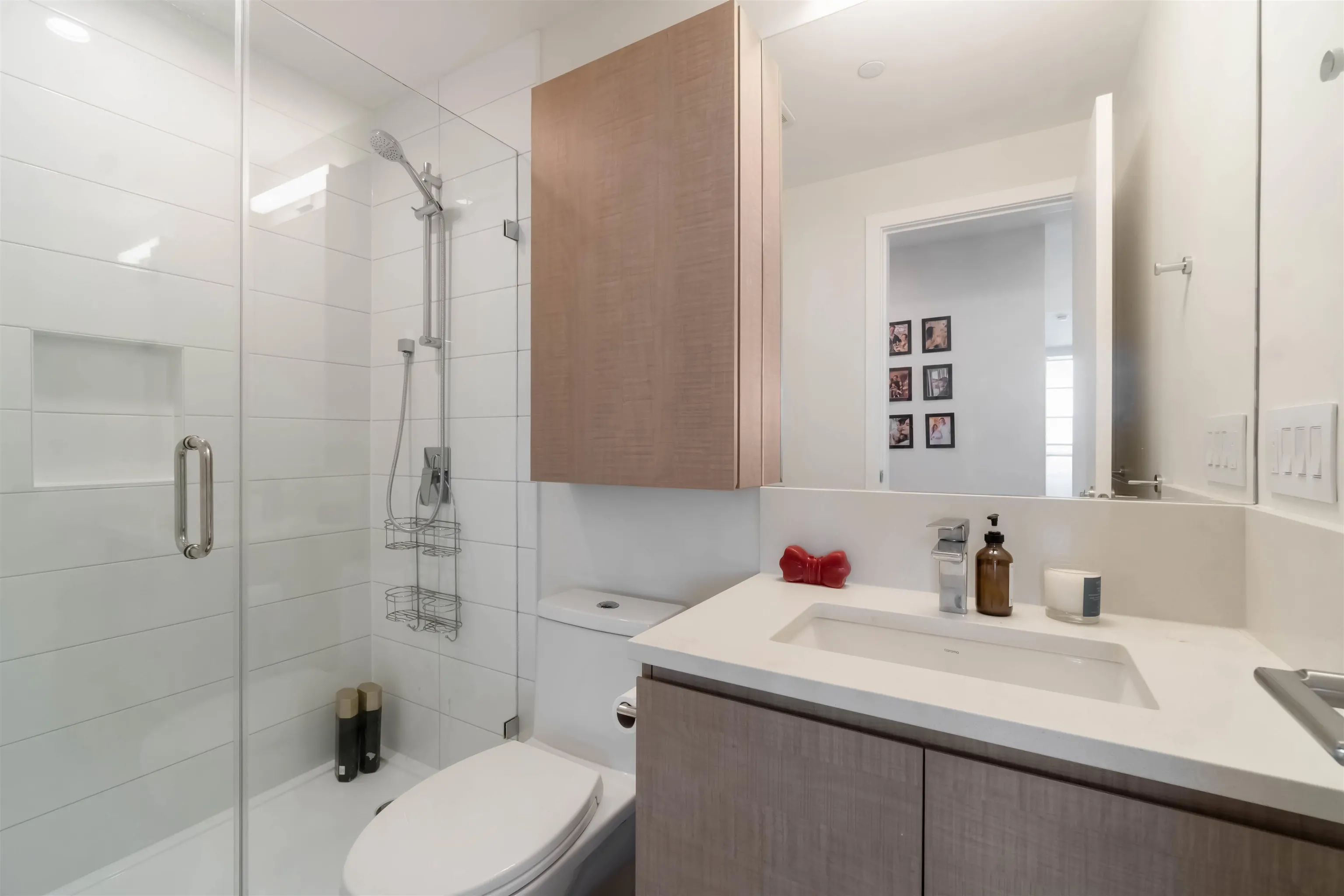 2607 4168 Lougheed Highway