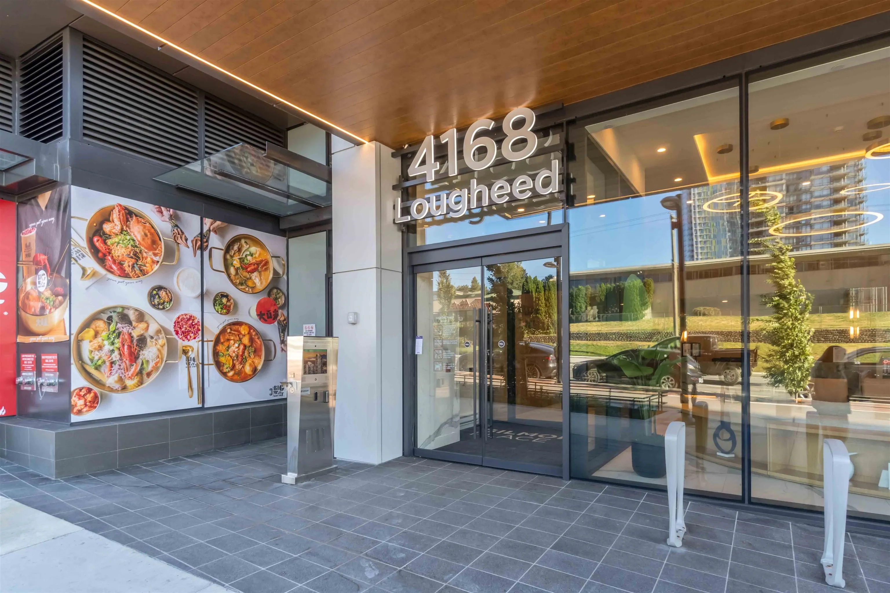 2607 4168 Lougheed Highway