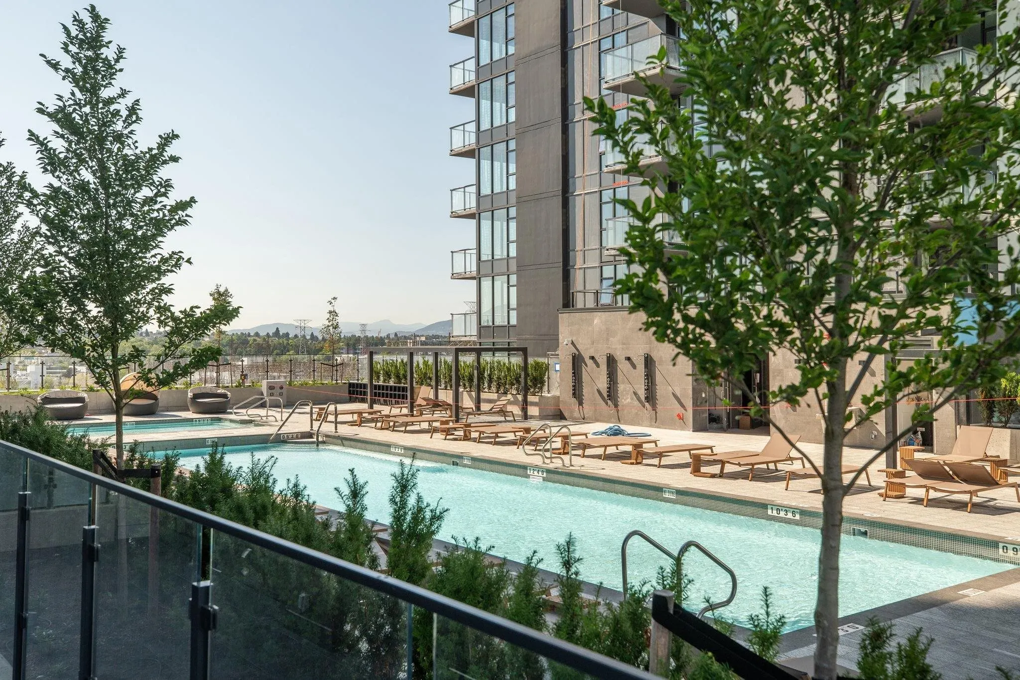 2607 4168 Lougheed Highway