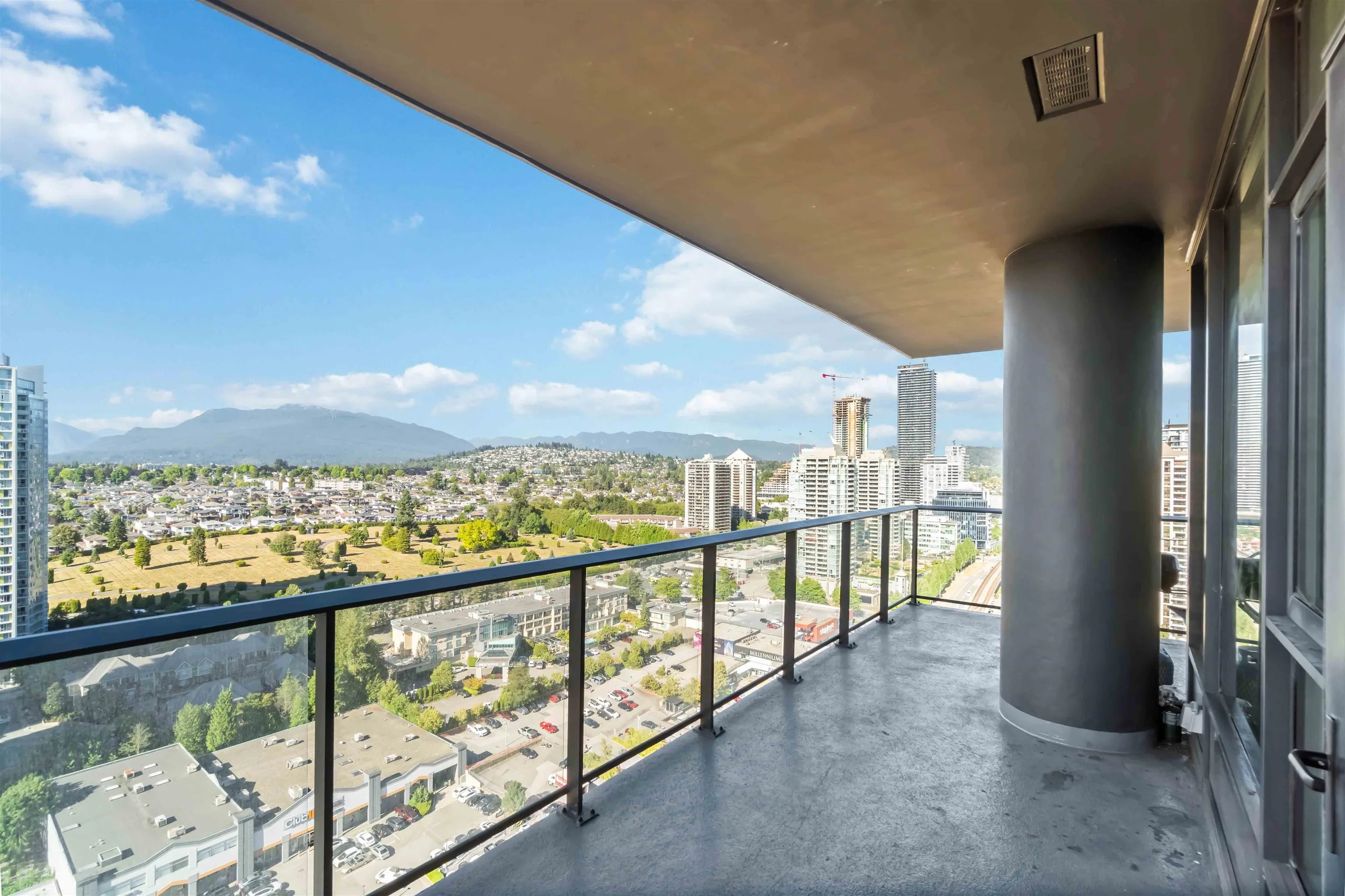 2607 4168 Lougheed Highway