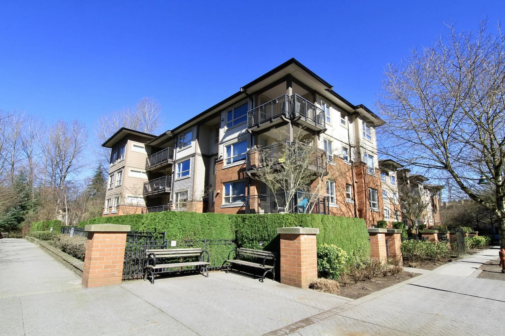 317 700 Klahanie Drive