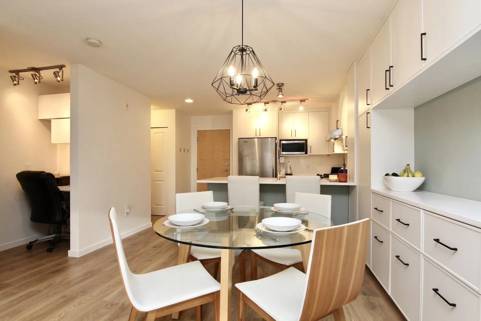 317 700 Klahanie Drive