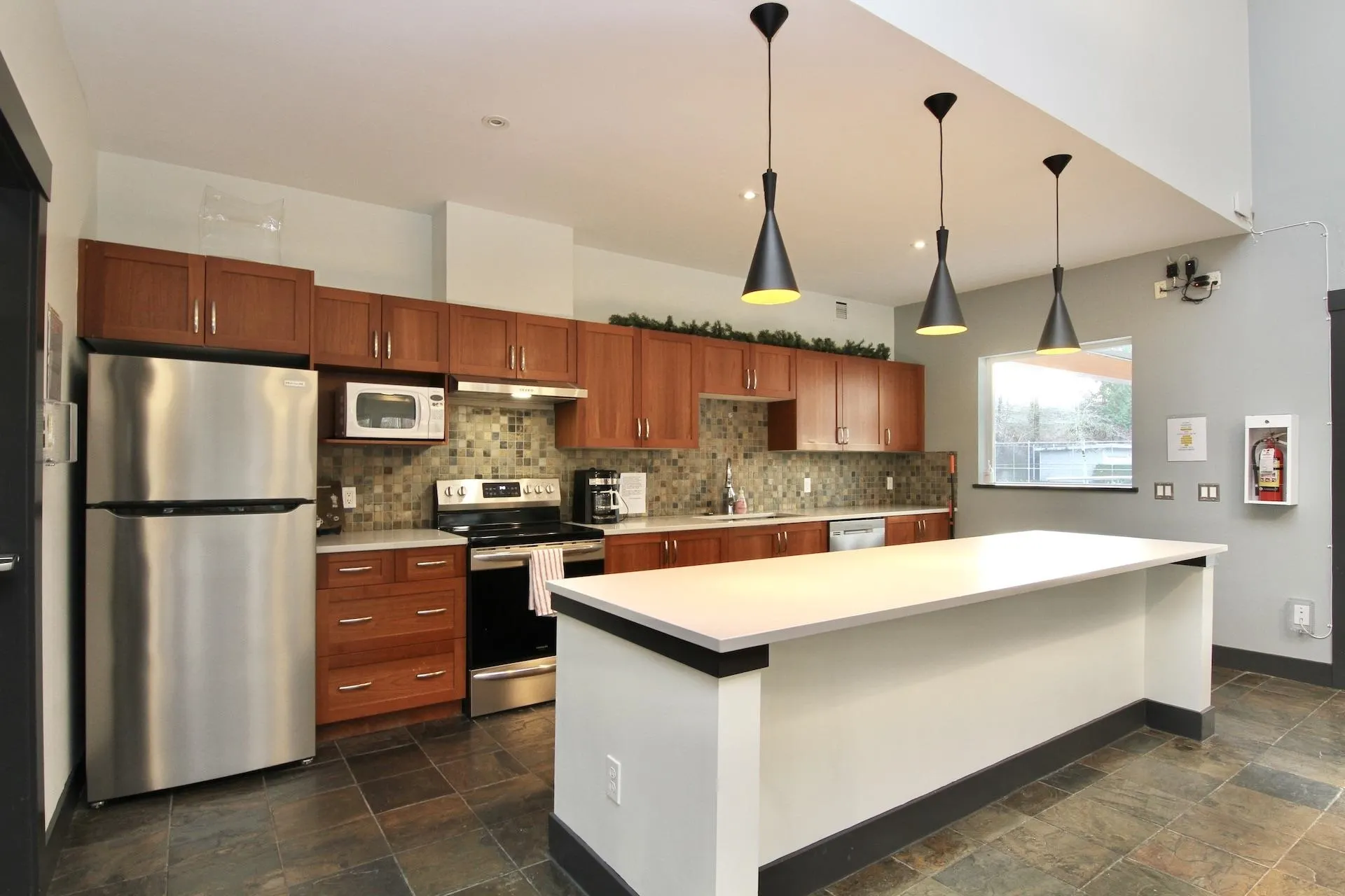 317 700 Klahanie Drive