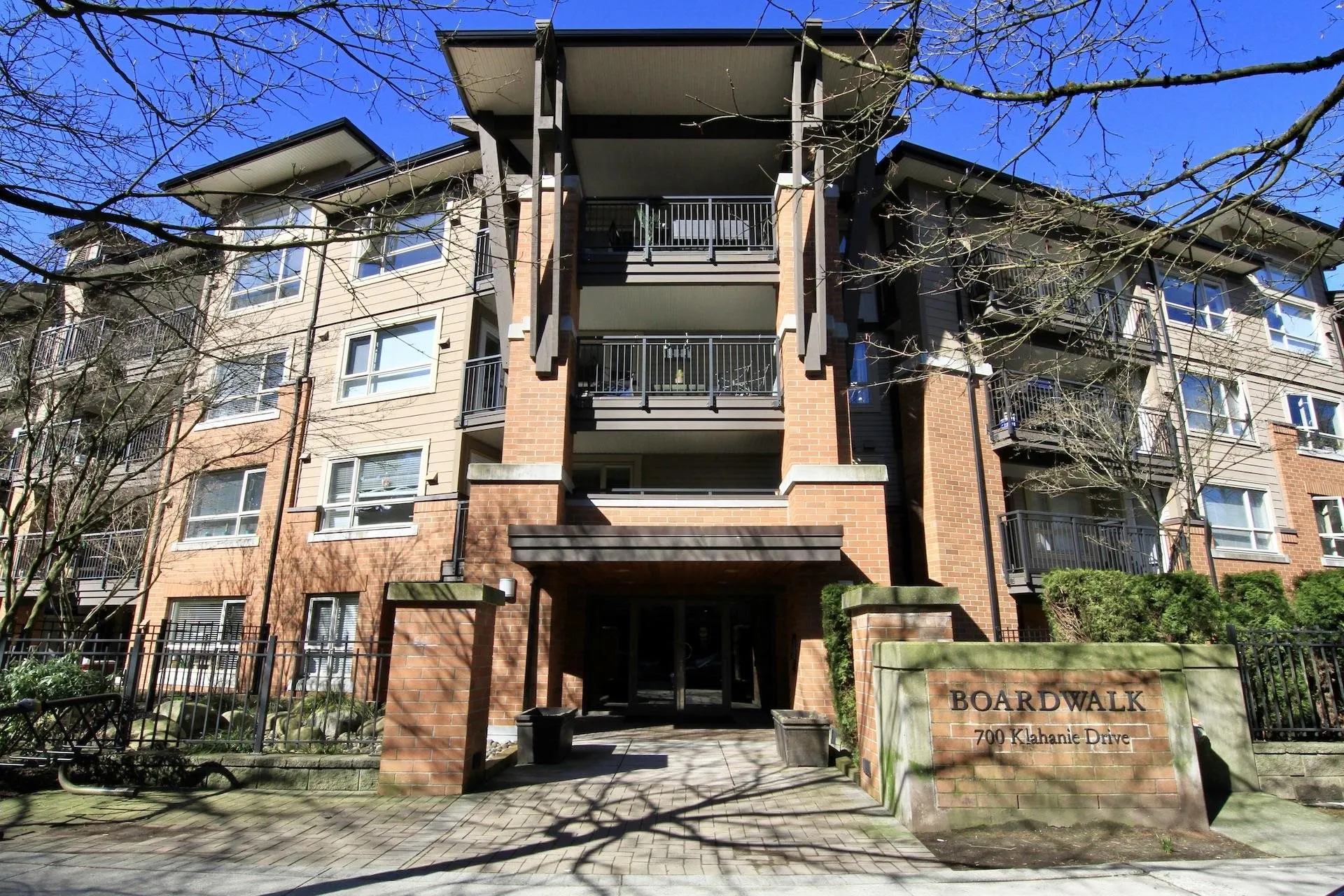 317 700 Klahanie Drive