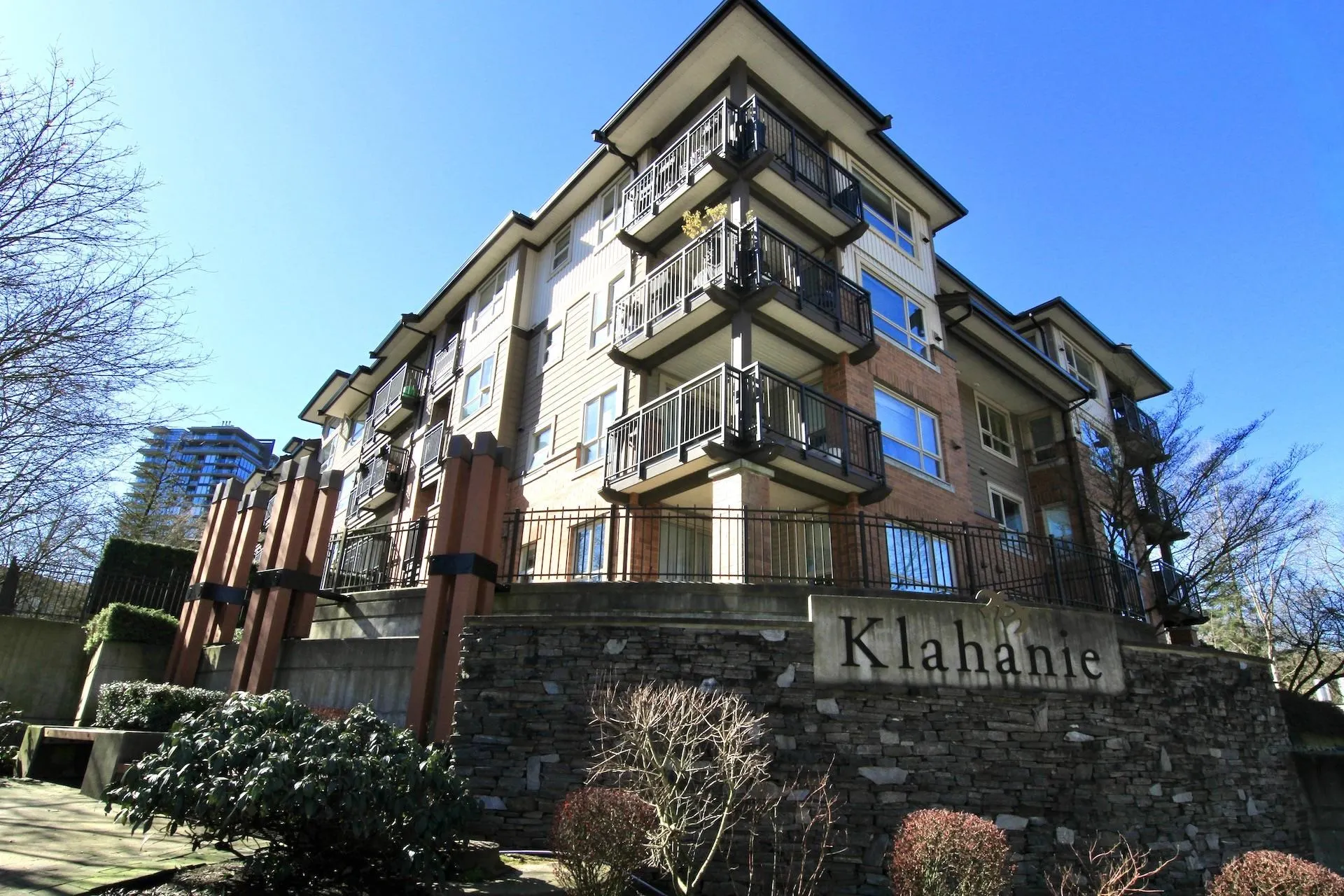 317 700 Klahanie Drive