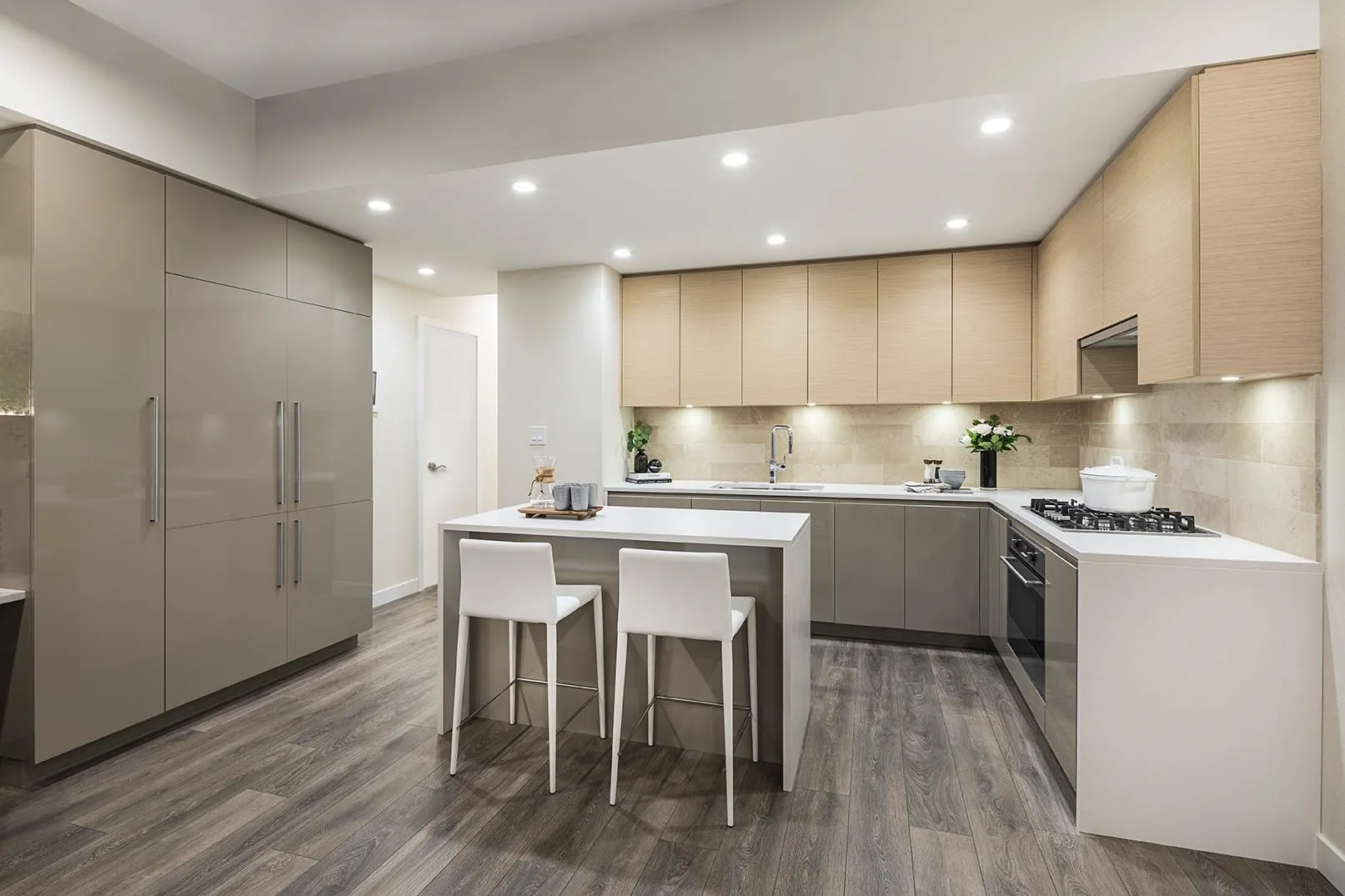 2507 4168 Lougheed Highway