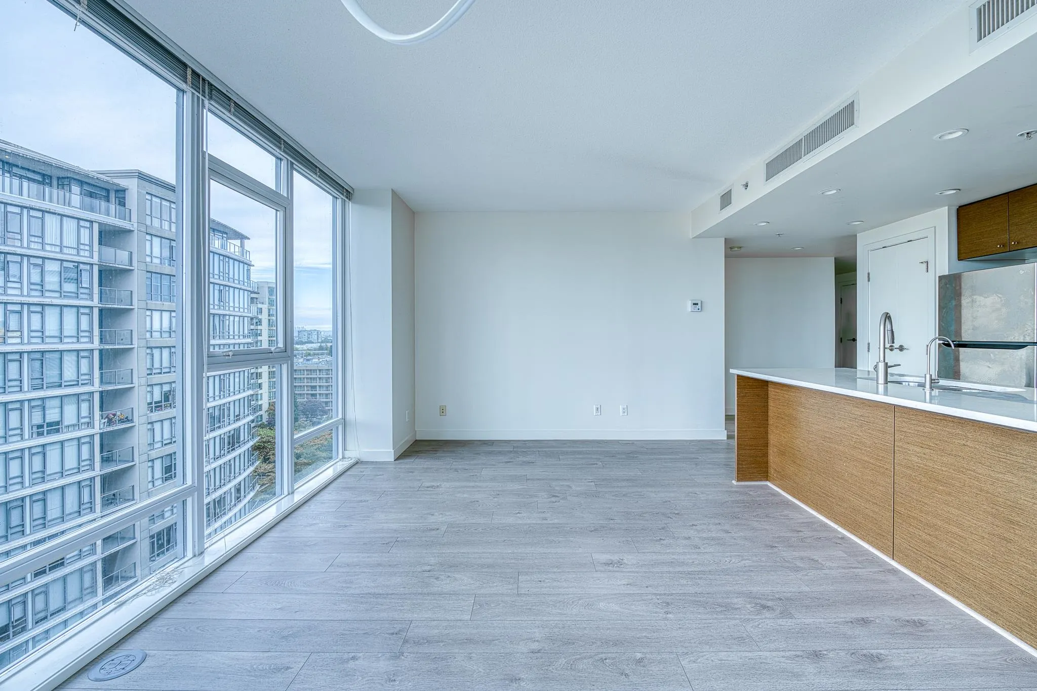 1501 5900 Alderbridge Way