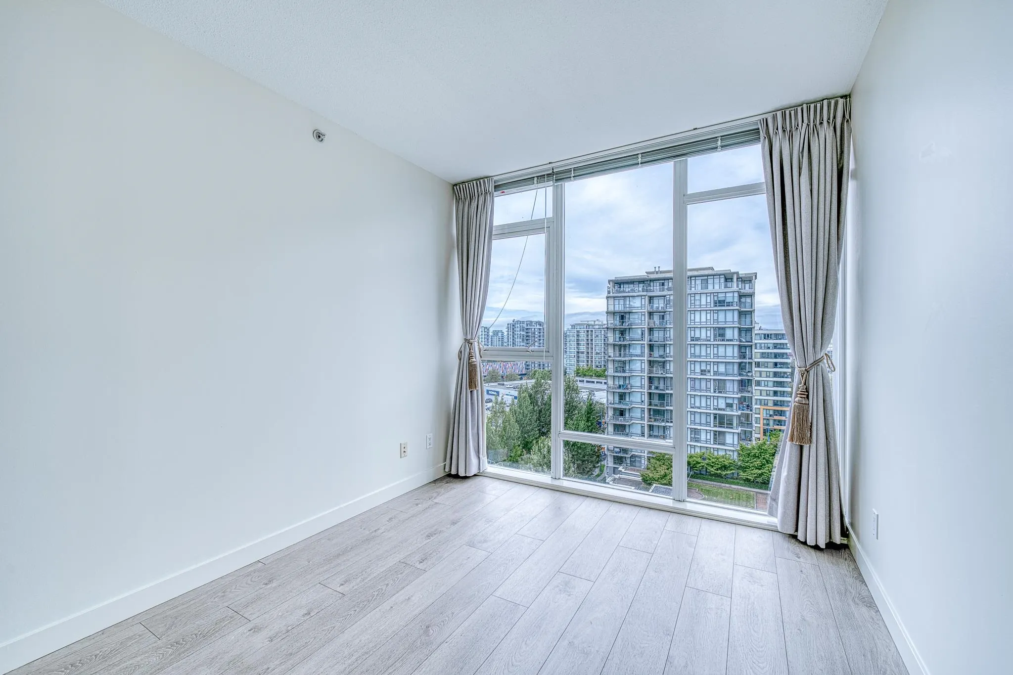 1501 5900 Alderbridge Way