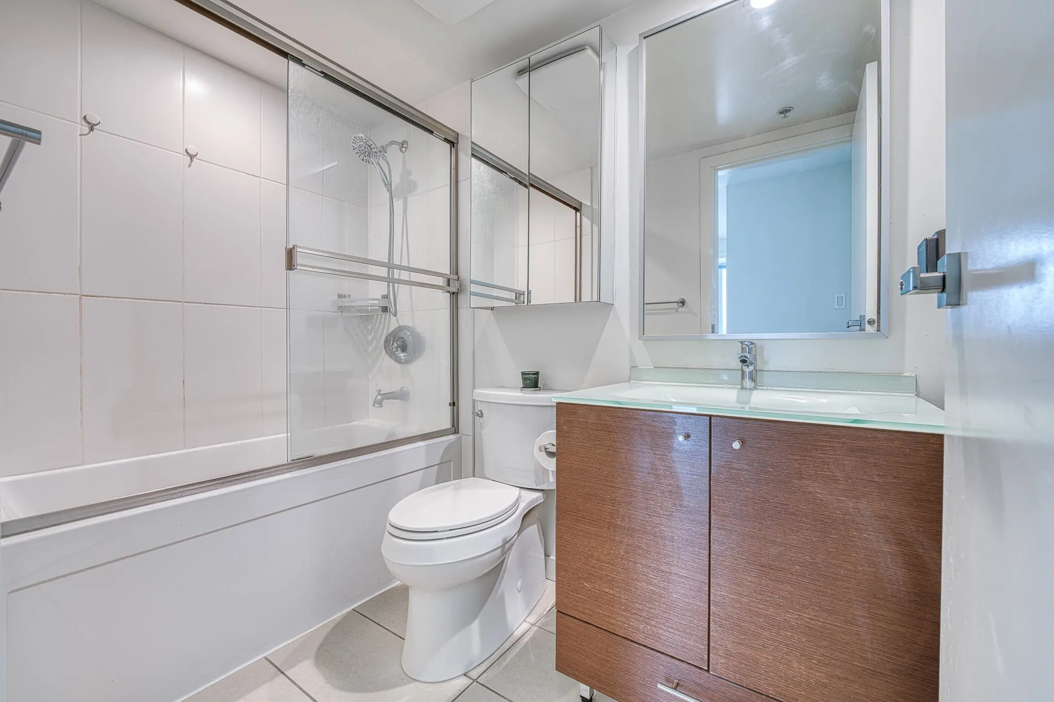1501 5900 Alderbridge Way