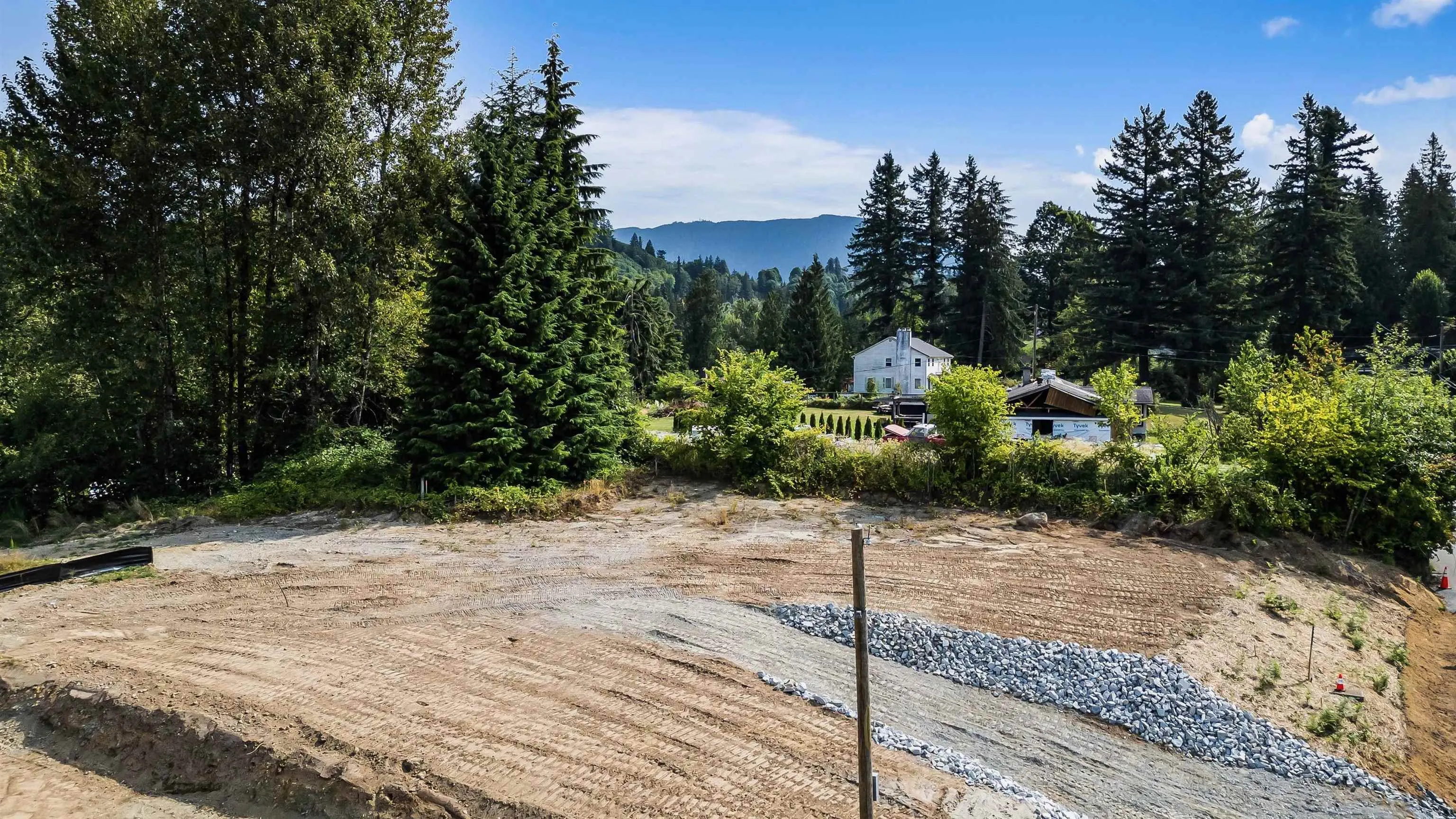 LT.2 34339 Ferndale Avenue