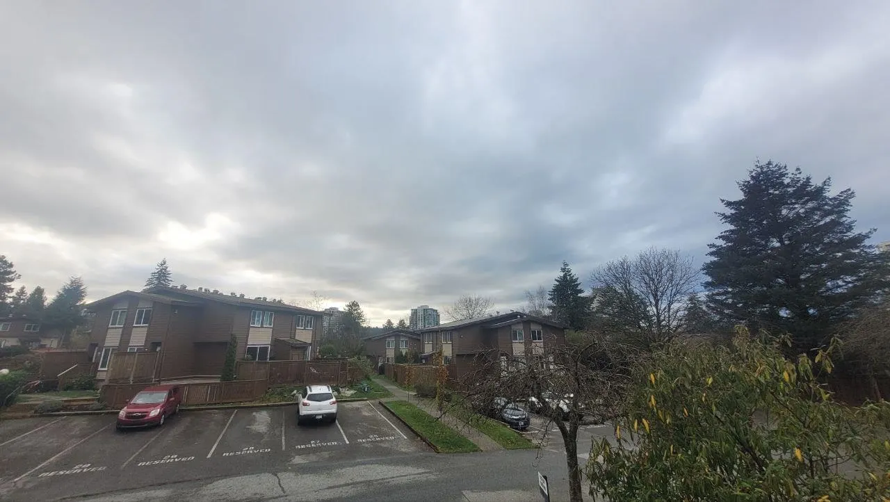 4 310 Highland Way