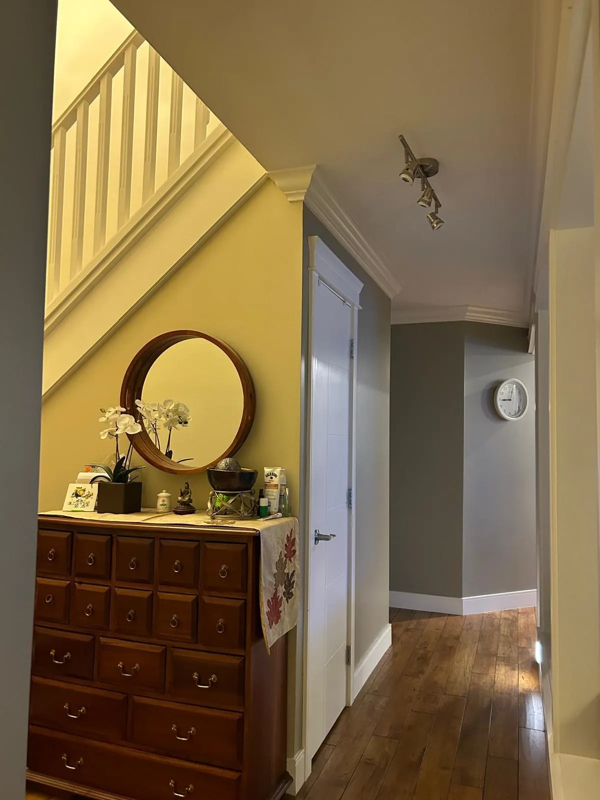 10690 Hollybank Drive