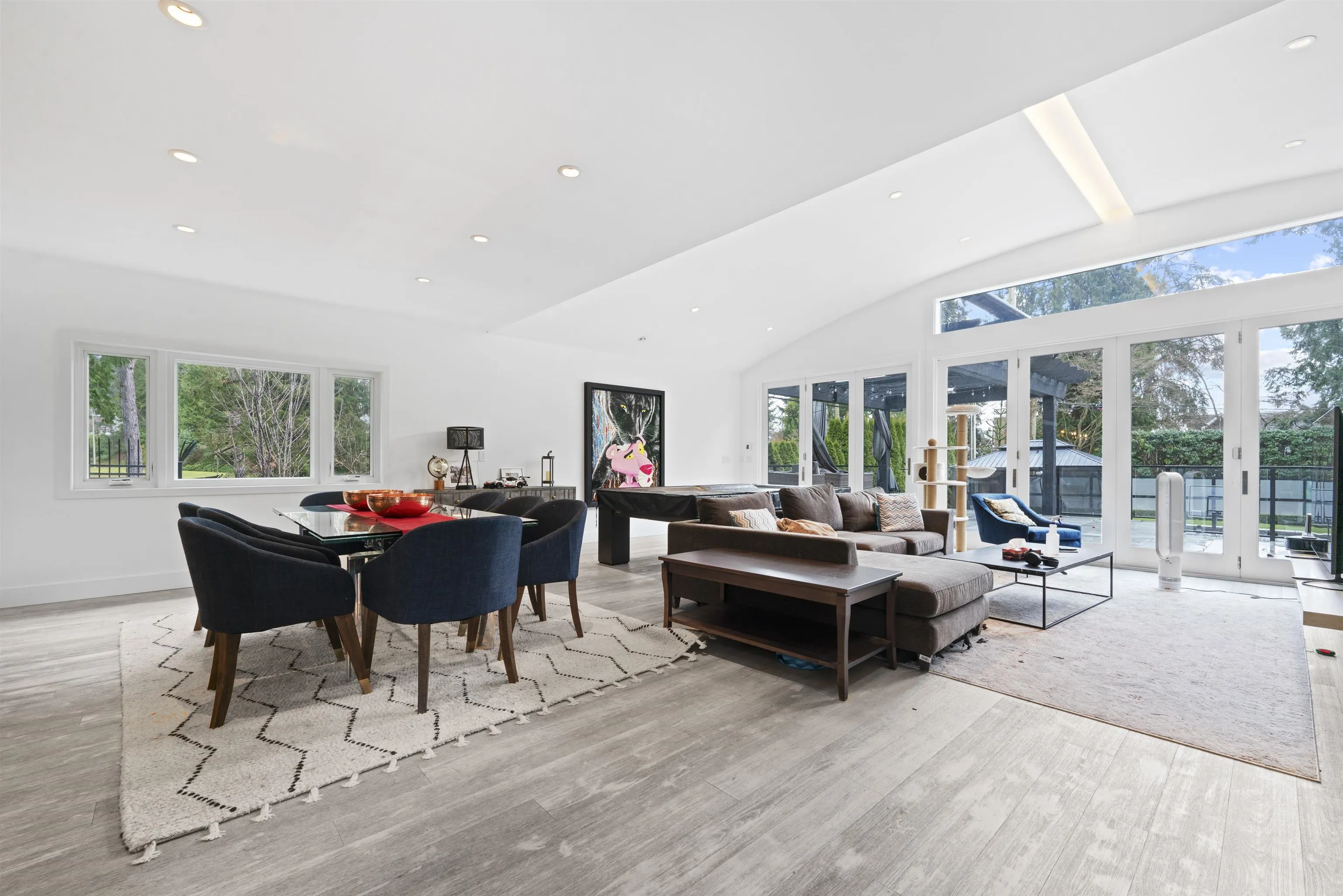 4215 Evergreen Avenue