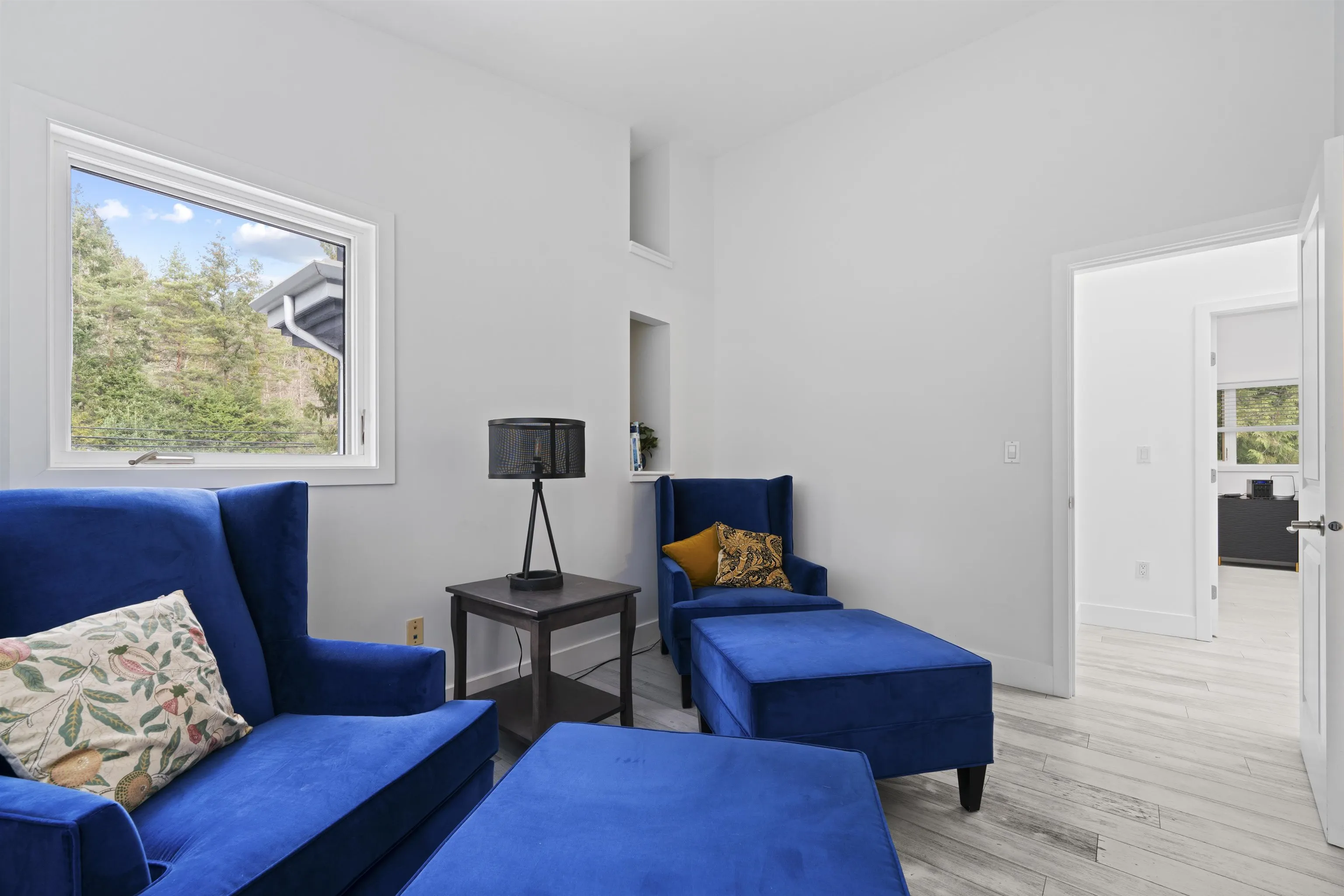 4215 Evergreen Avenue
