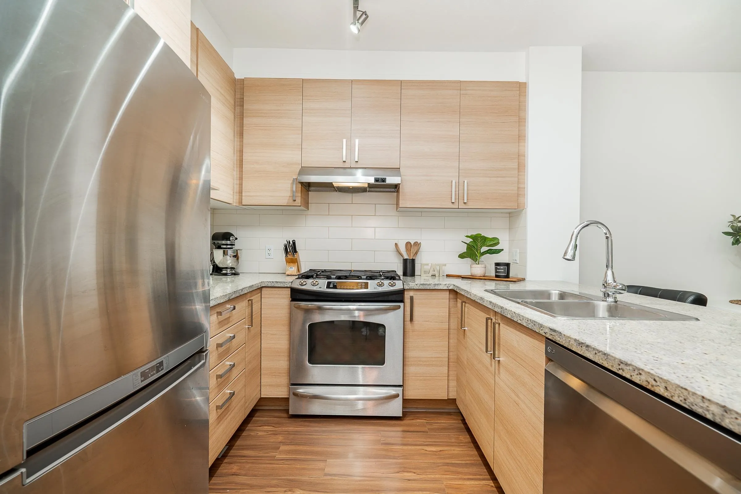 115 1150 Kensal Place