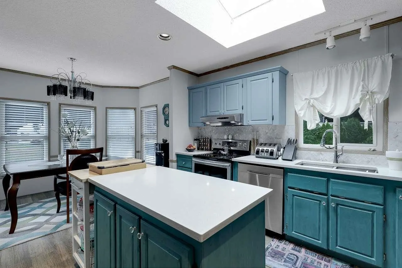 59 43201 Lougheed Highway