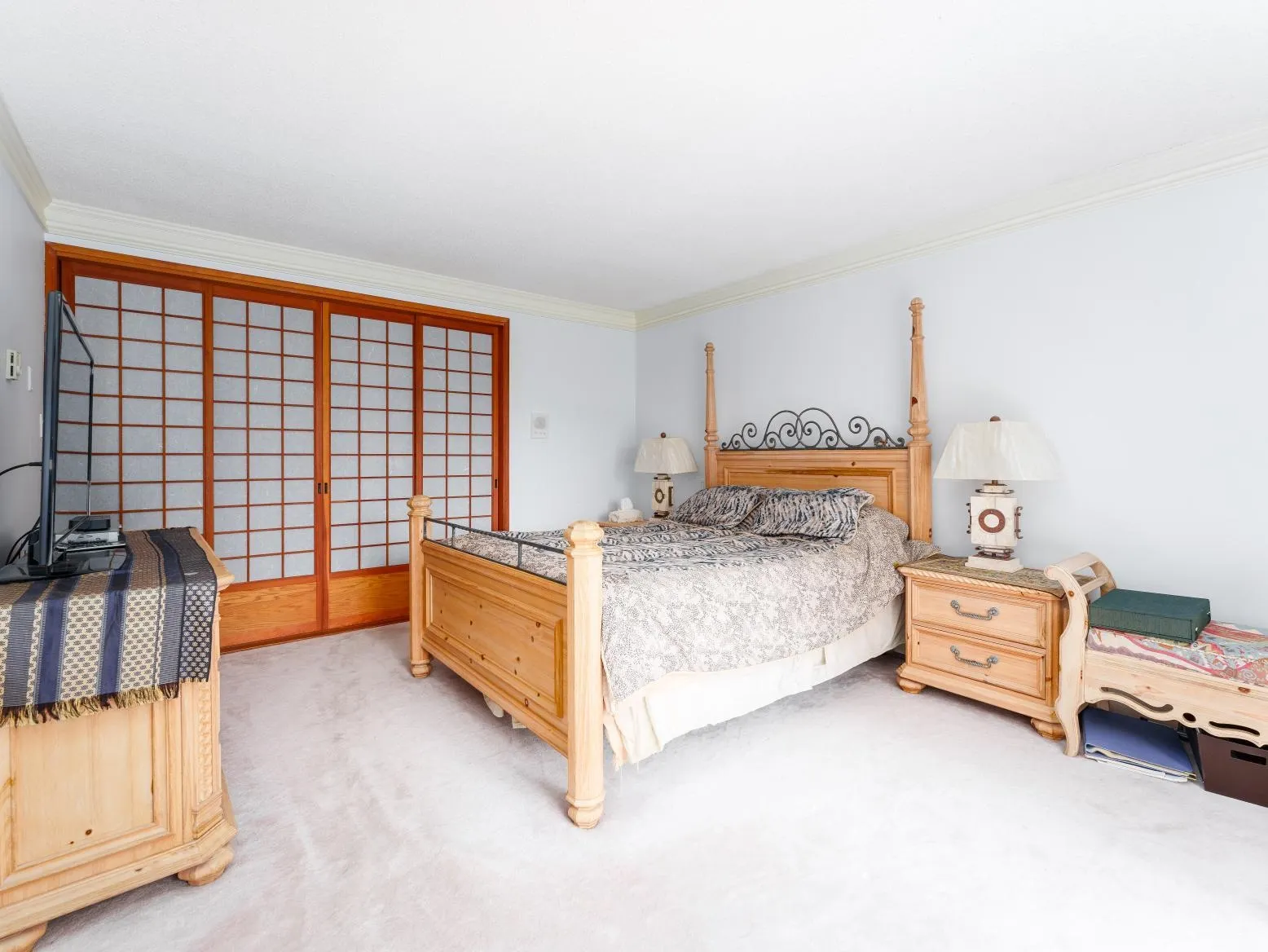 1450 W 40th Avenue