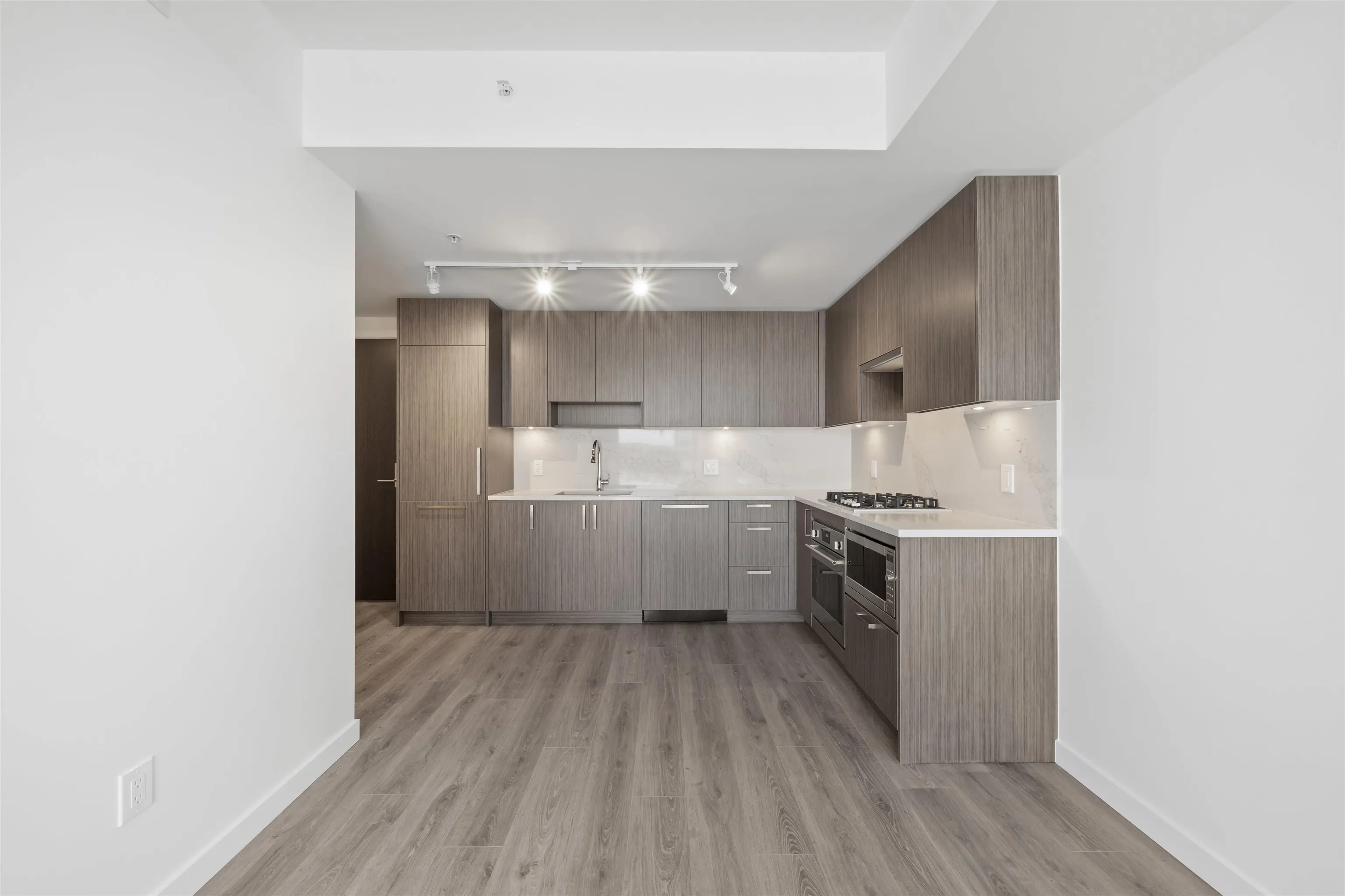 1211 13350 Central Avenue