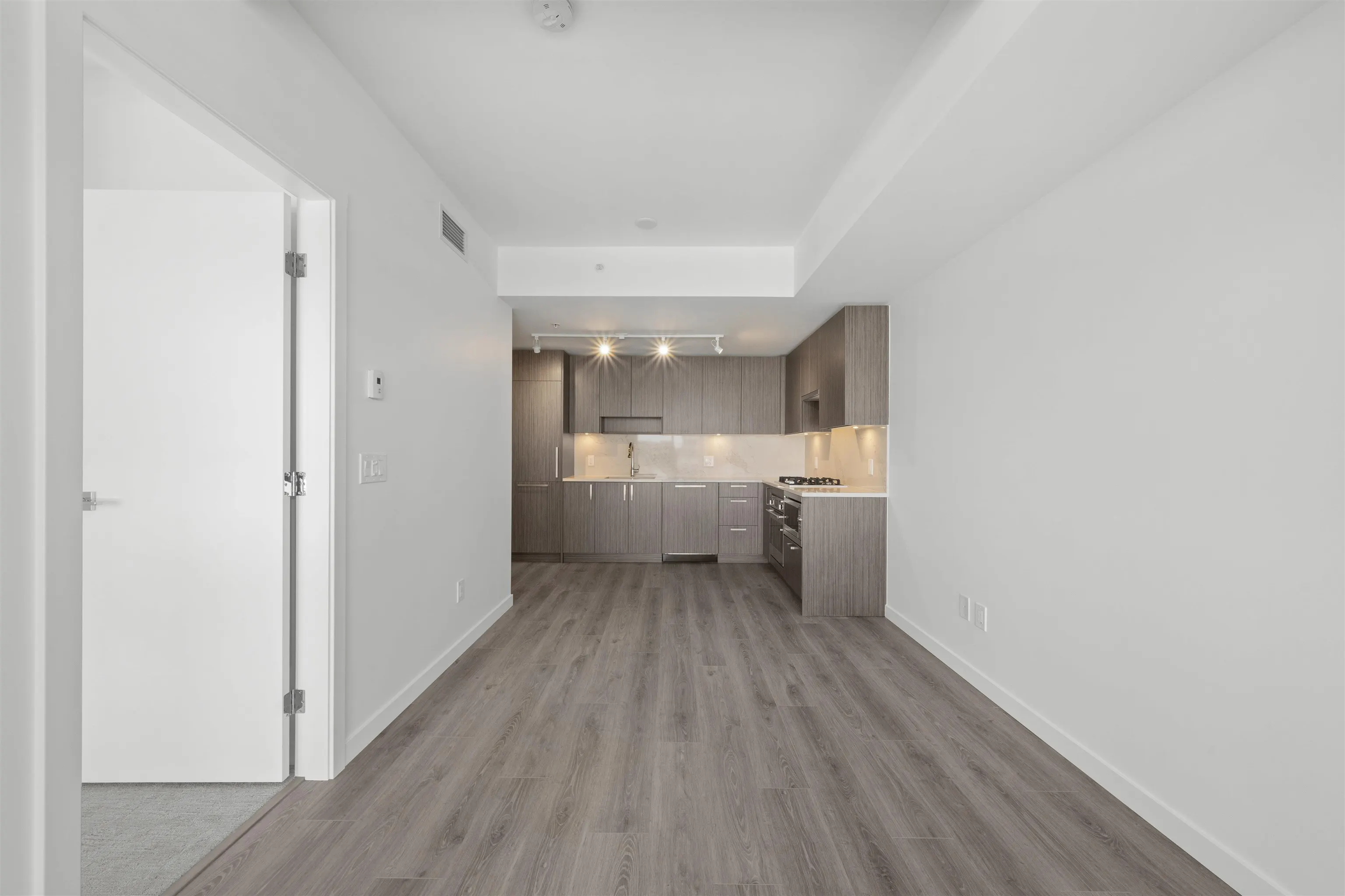 1211 13350 Central Avenue