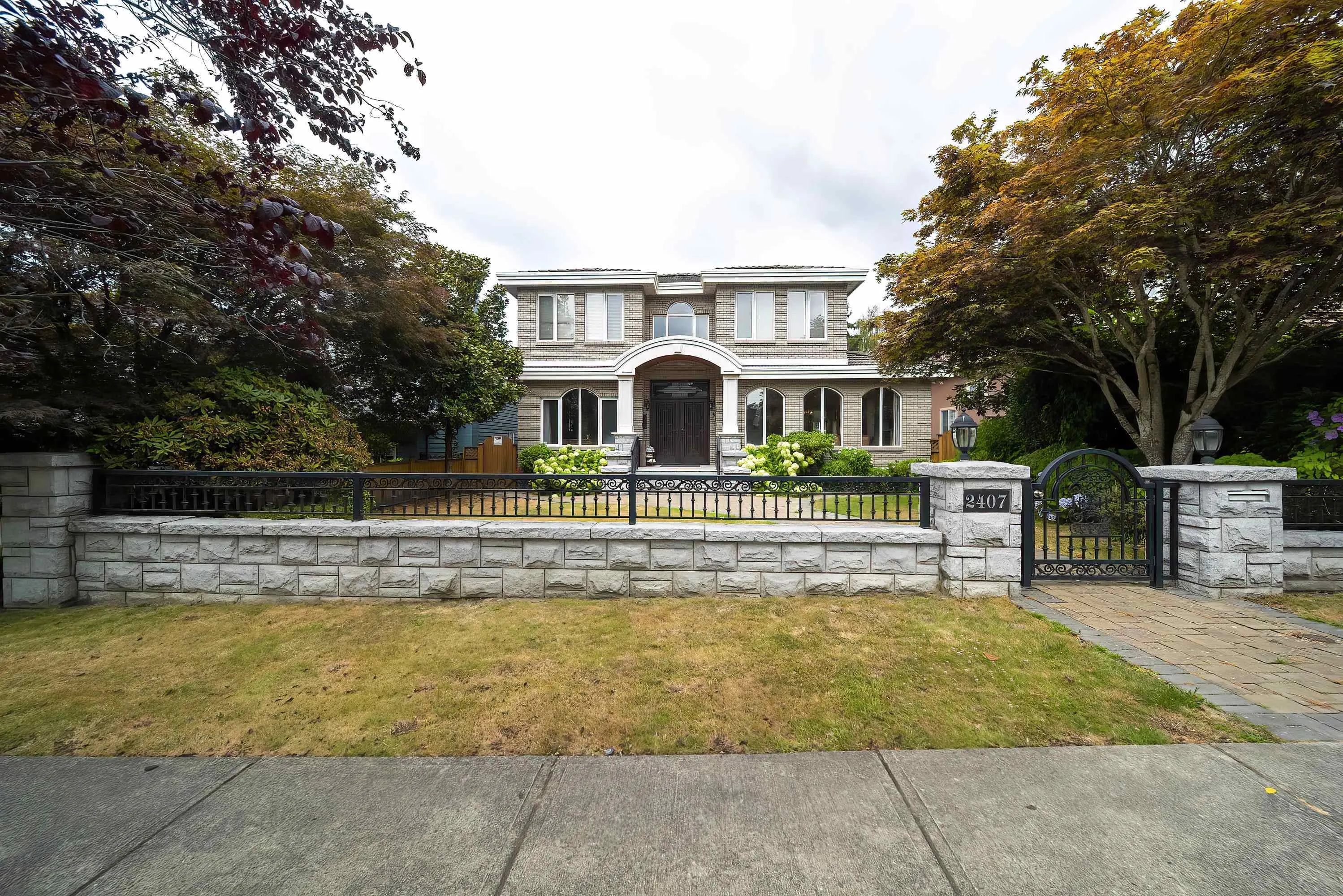 2407 W 18th Avenue