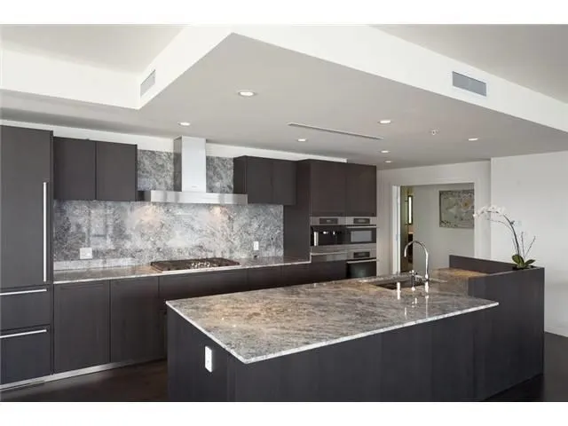 3001 1011 W Cordova Street