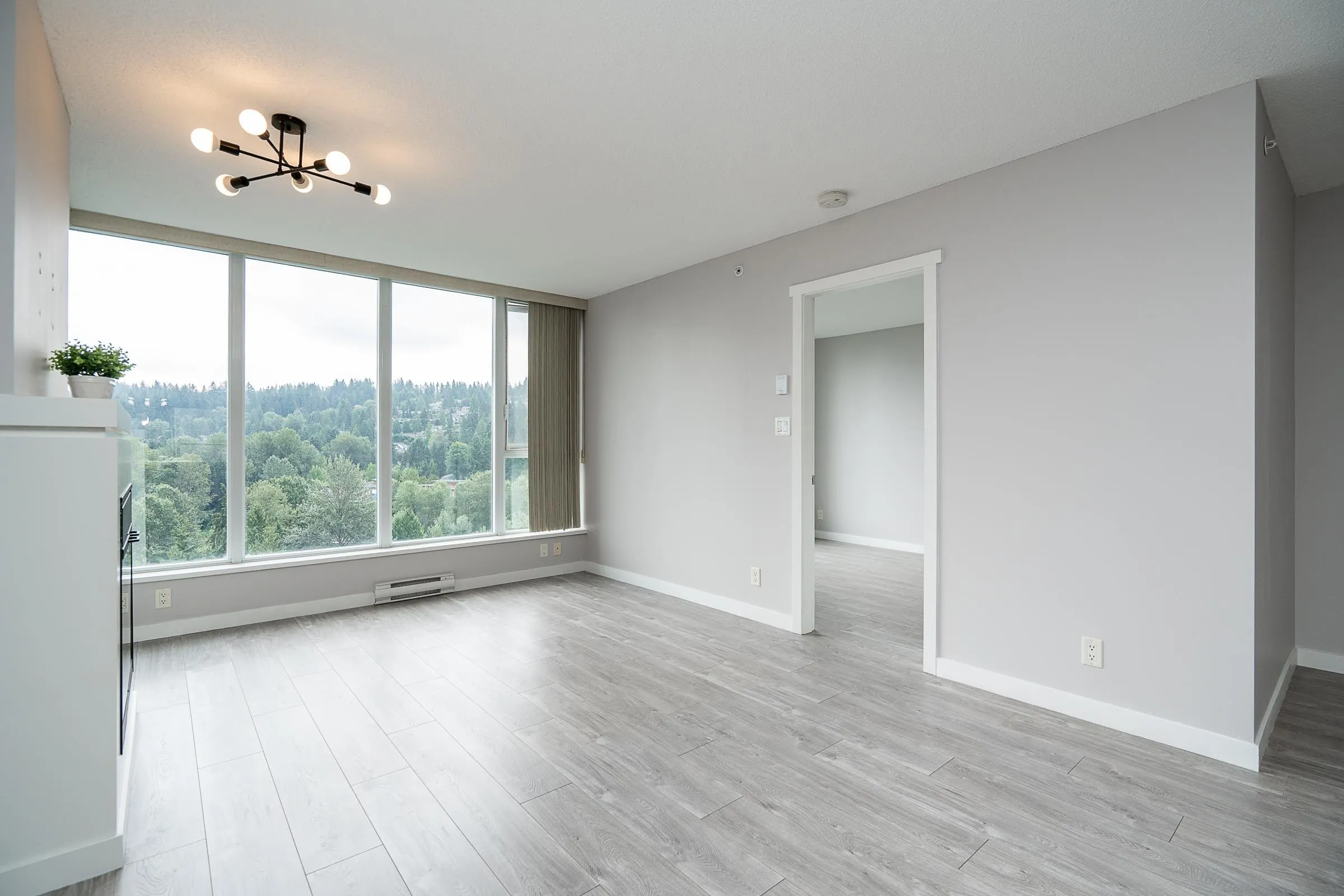 1909 660 Nootka Way