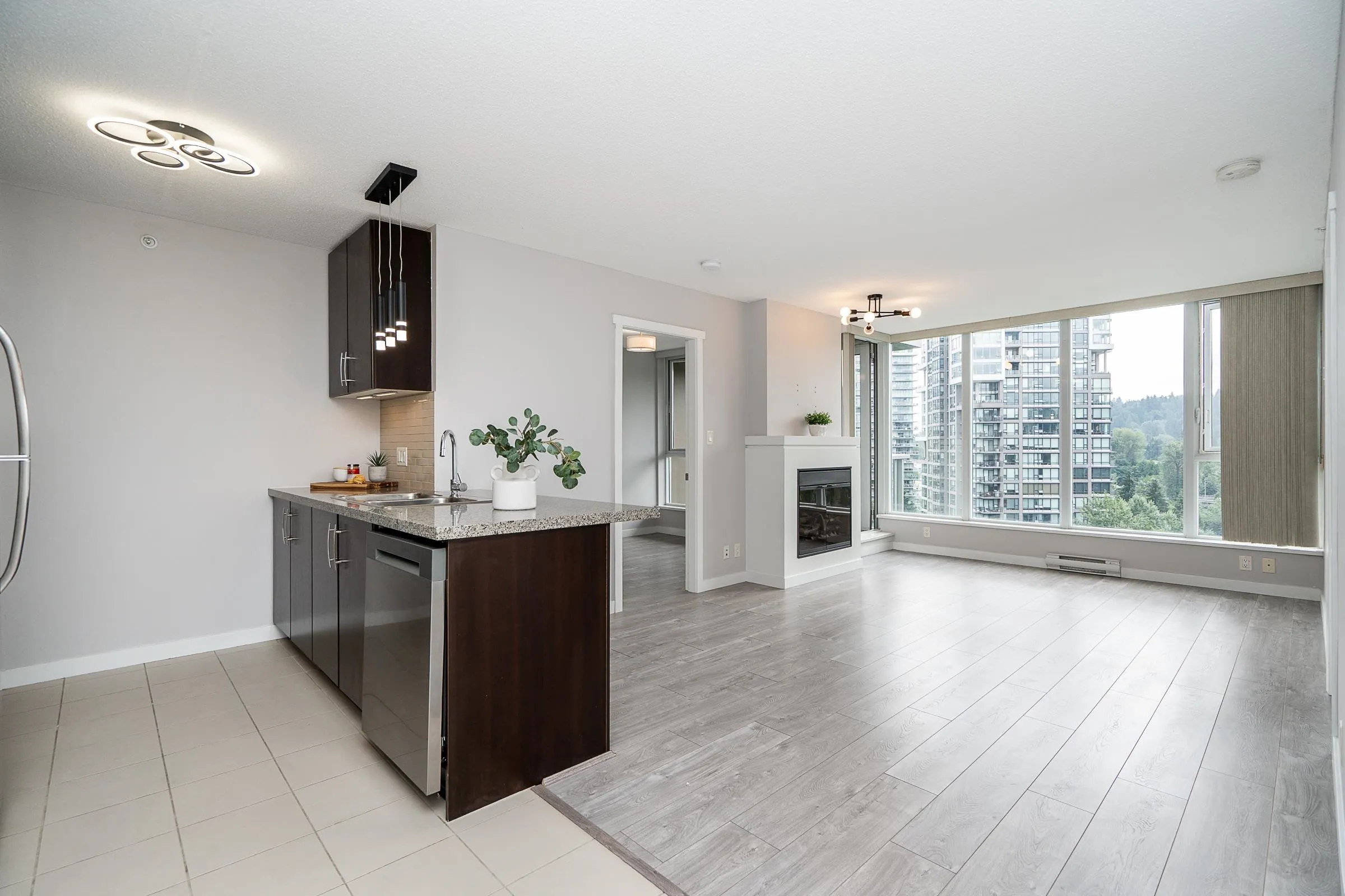 1909 660 Nootka Way