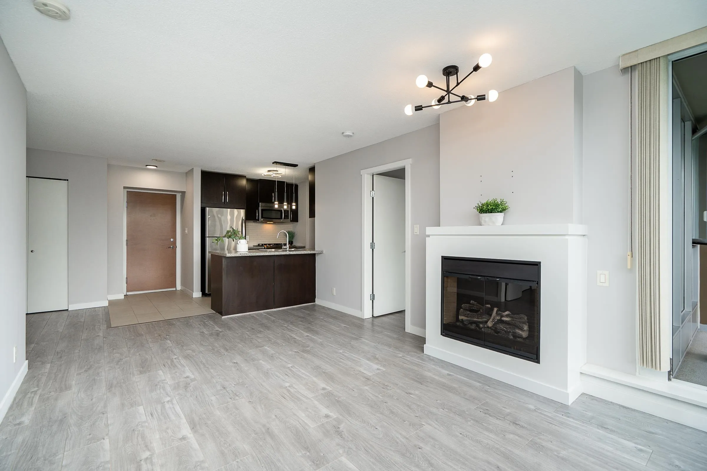 1909 660 Nootka Way