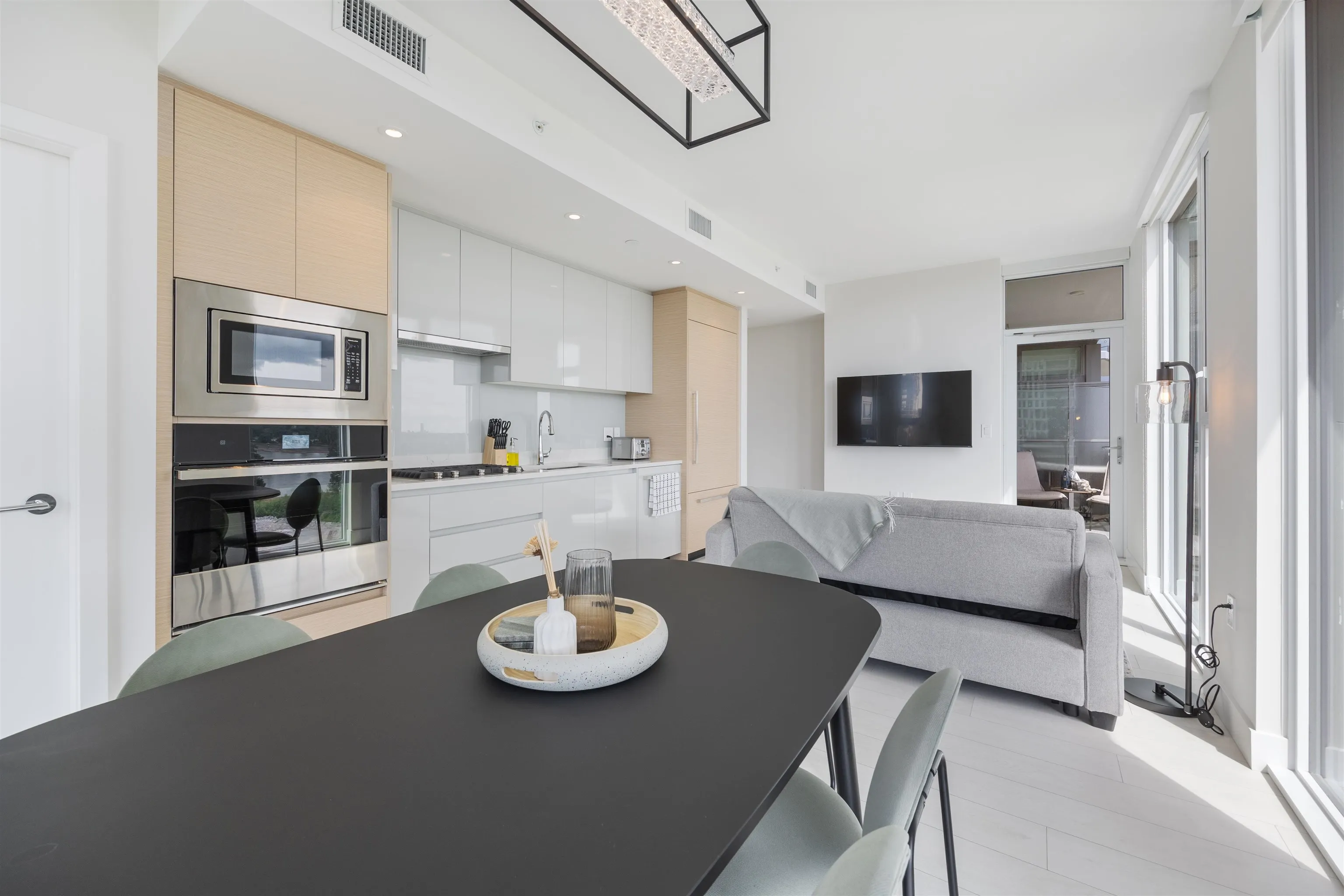 1607 3538 Sawmill Crescent
