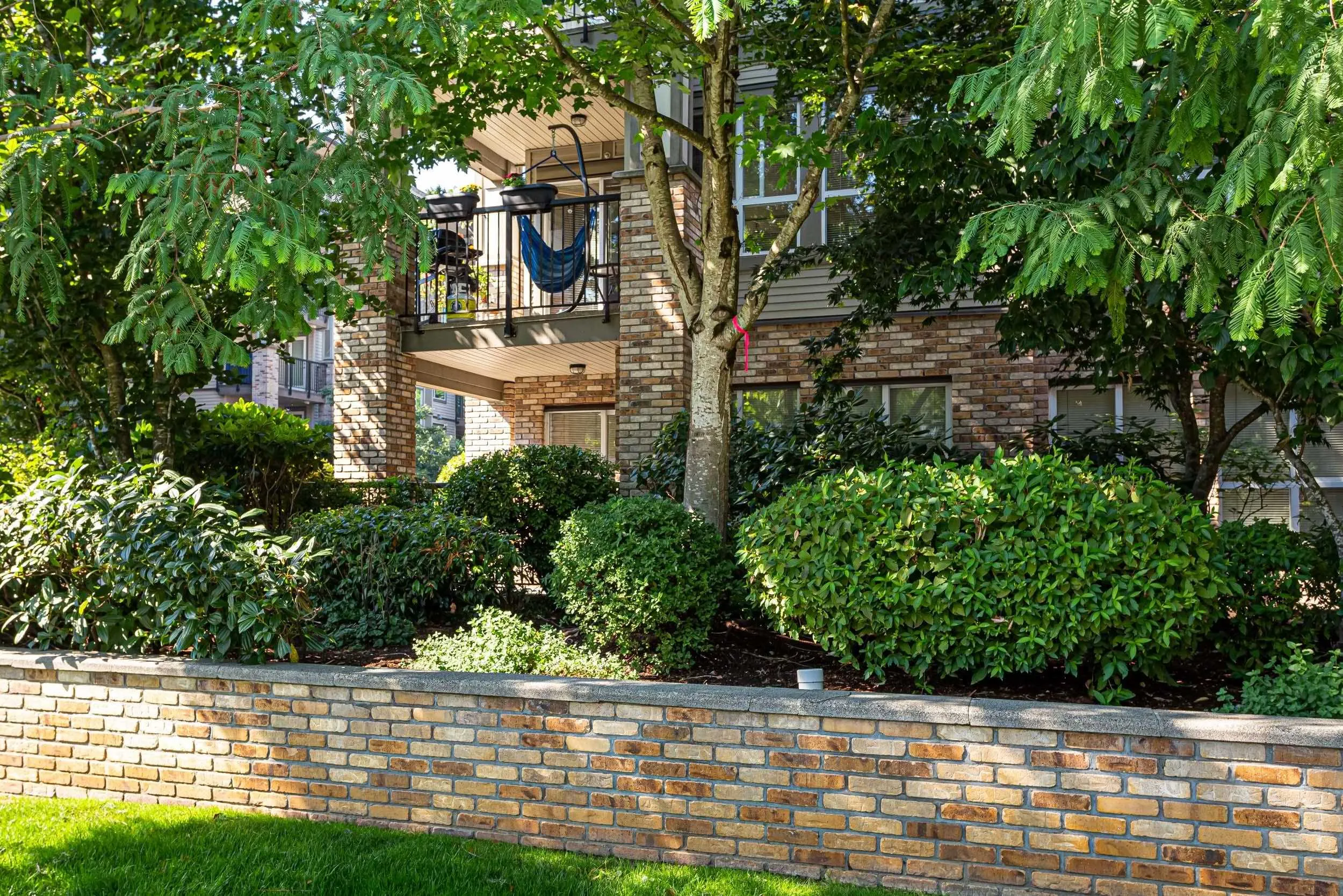 412 8717 160 Street