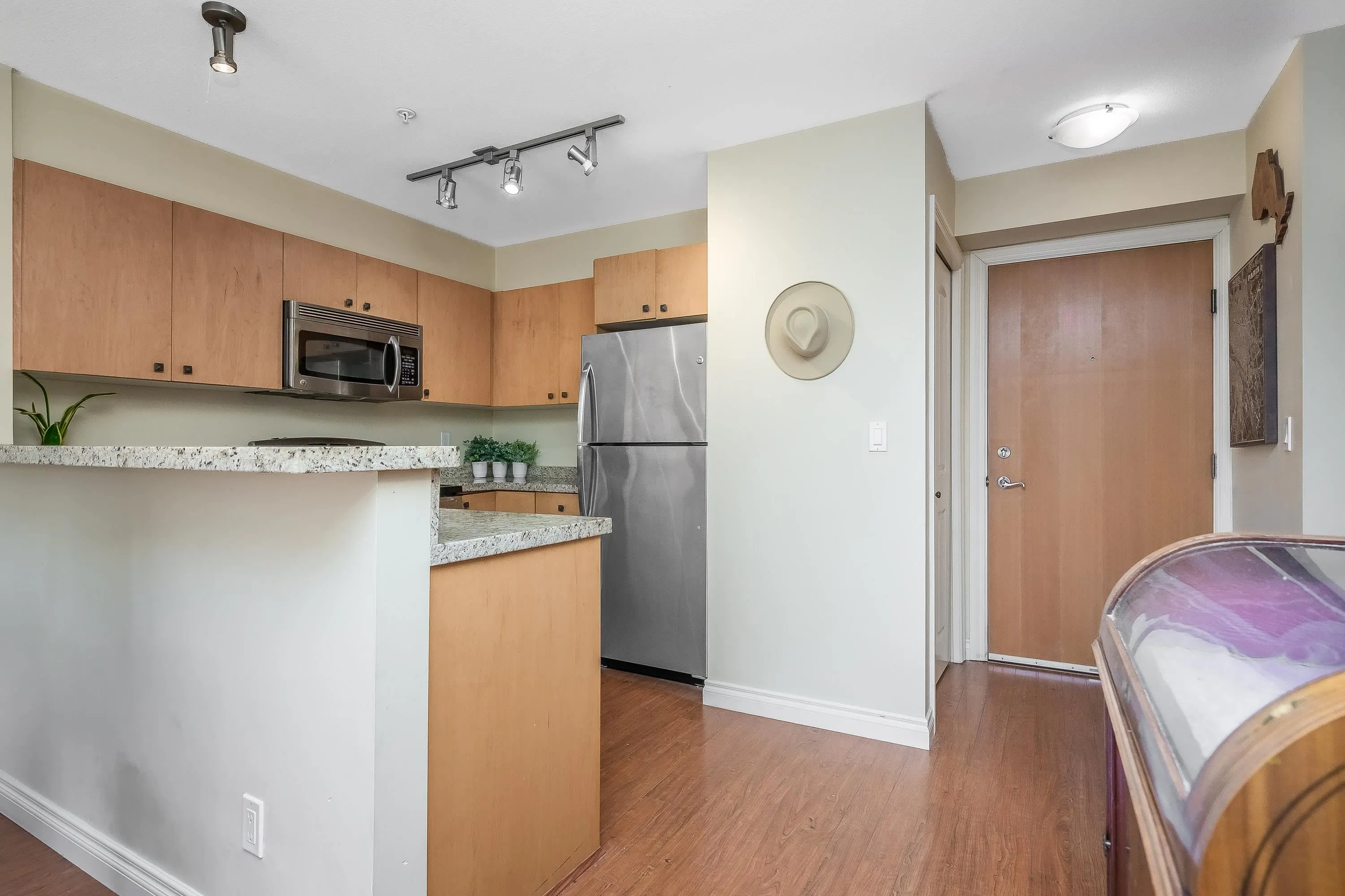 412 8717 160 Street