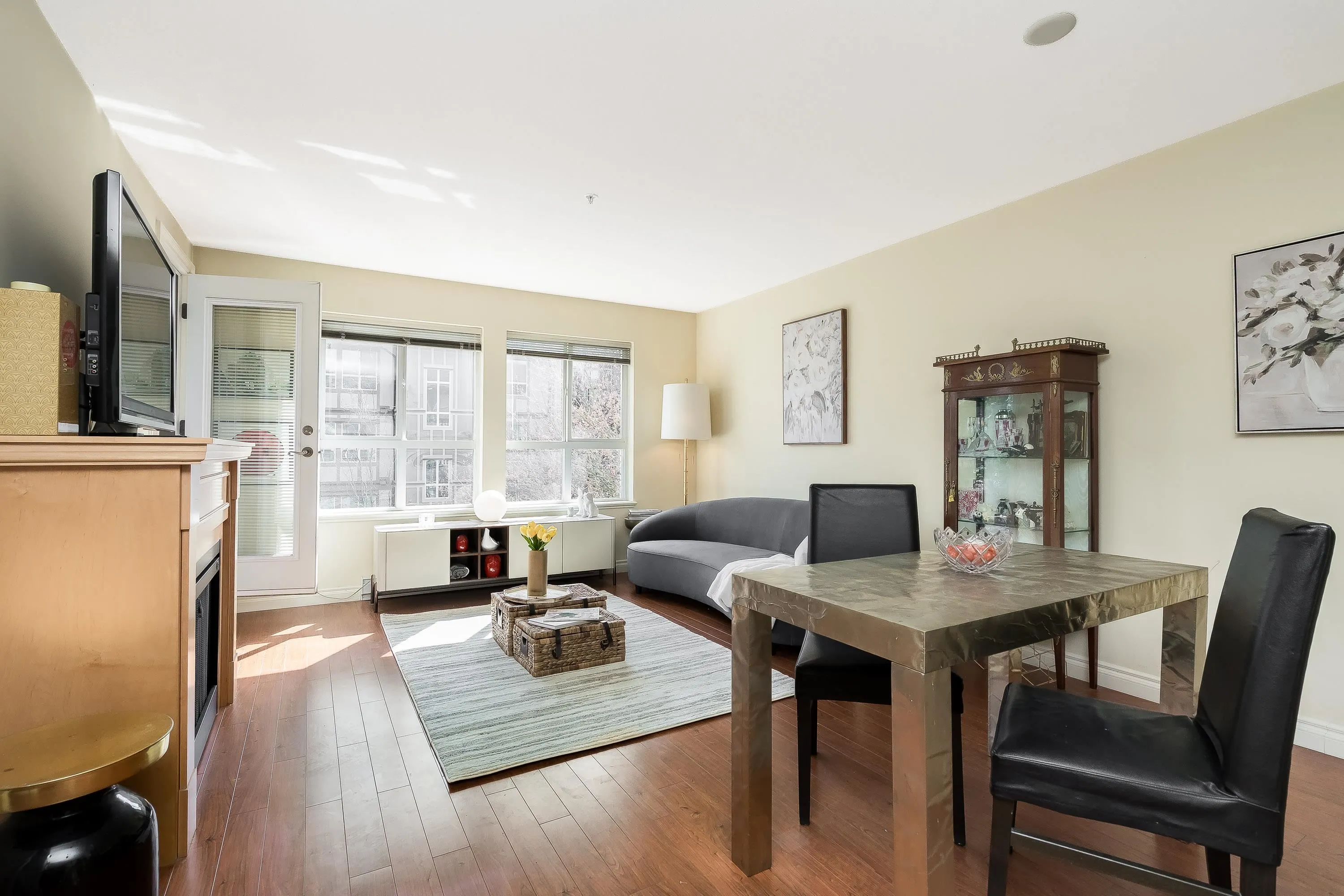 412 8717 160 Street
