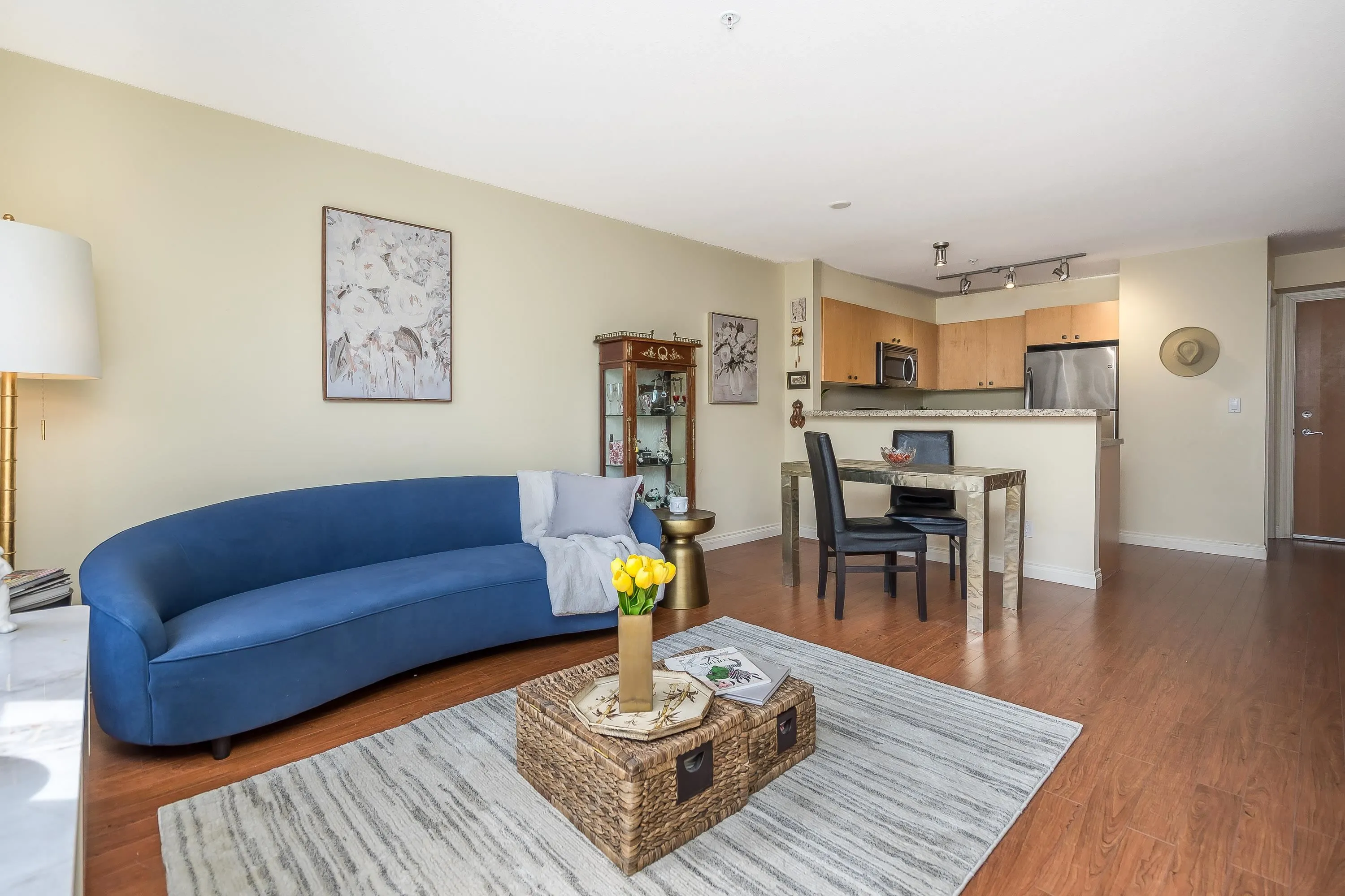 412 8717 160 Street