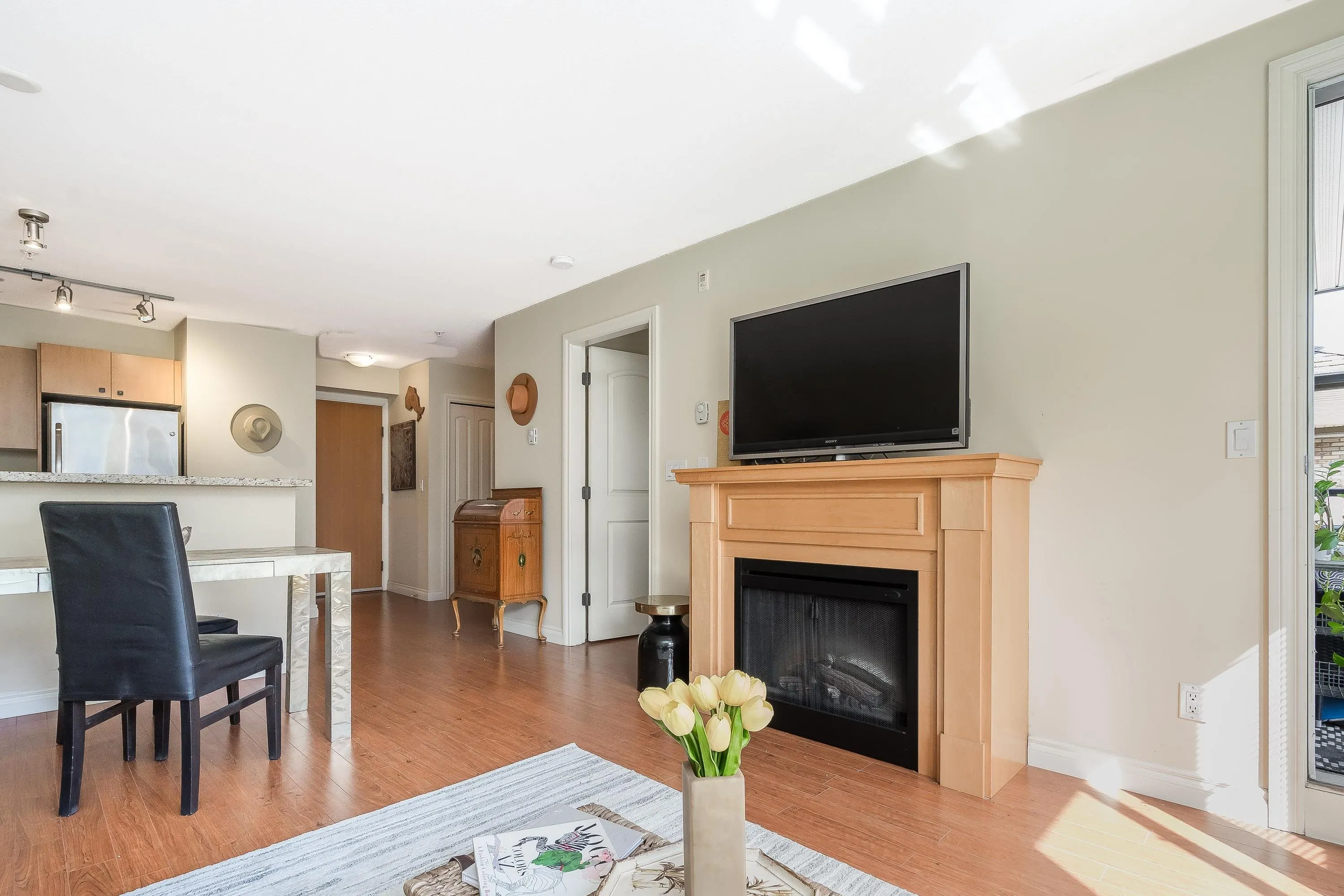 412 8717 160 Street