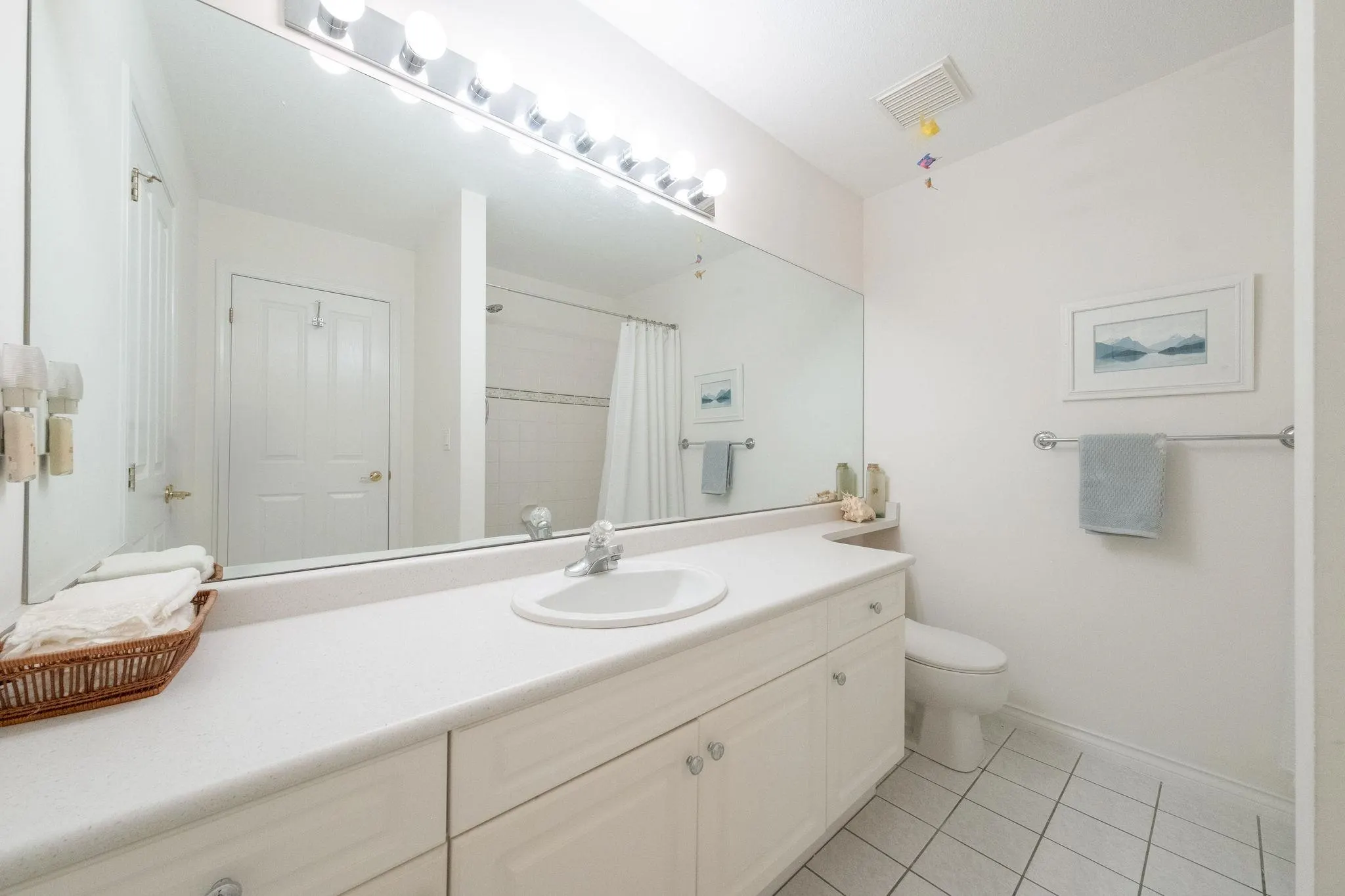 59 5221 Oakmount Crescent