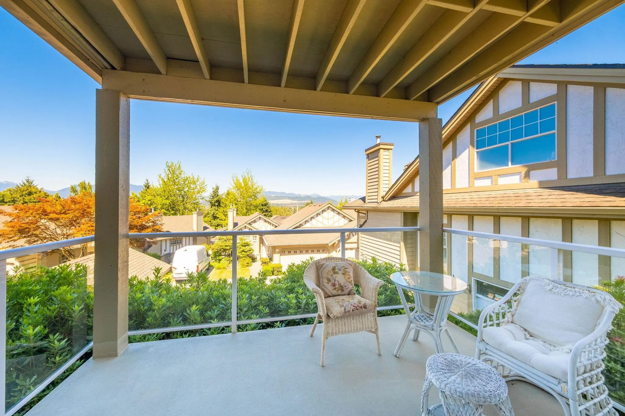 59 5221 Oakmount Crescent