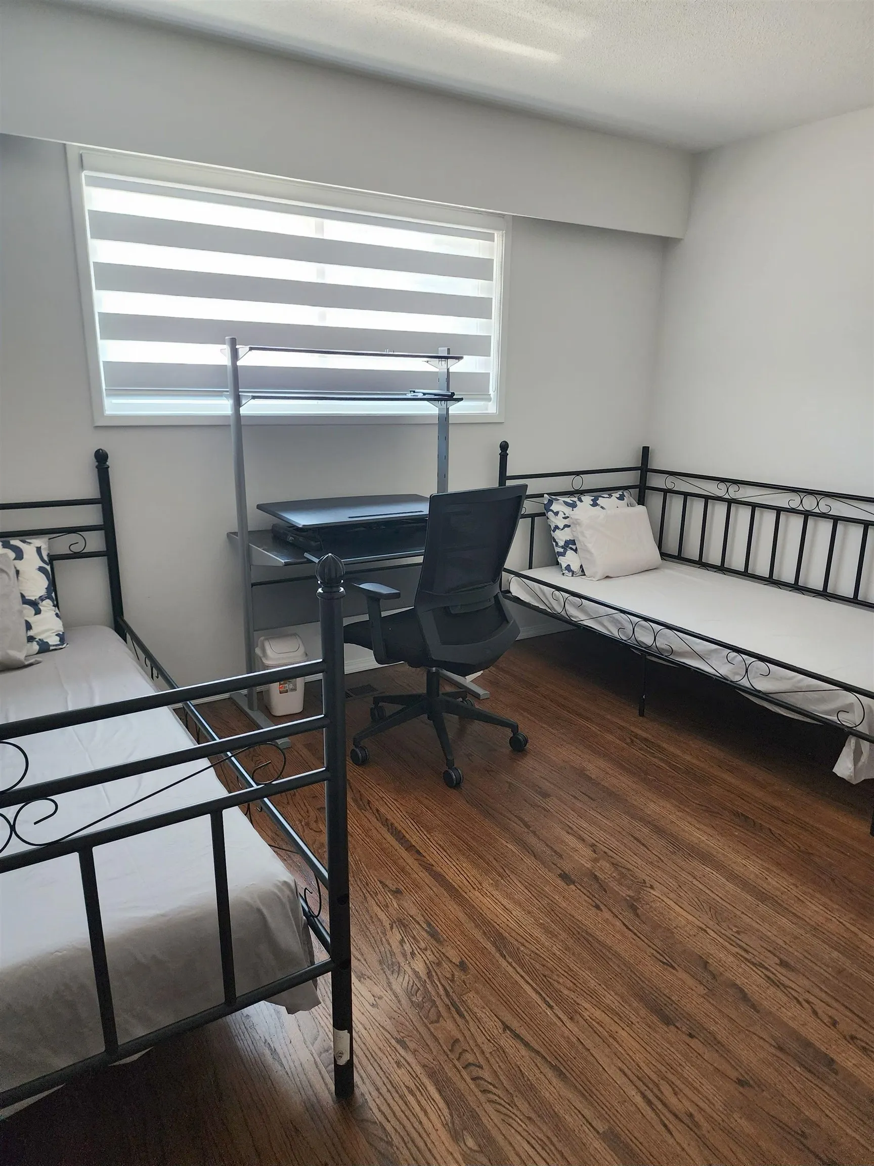 UPPER LEVEL 7319 York Crescent
