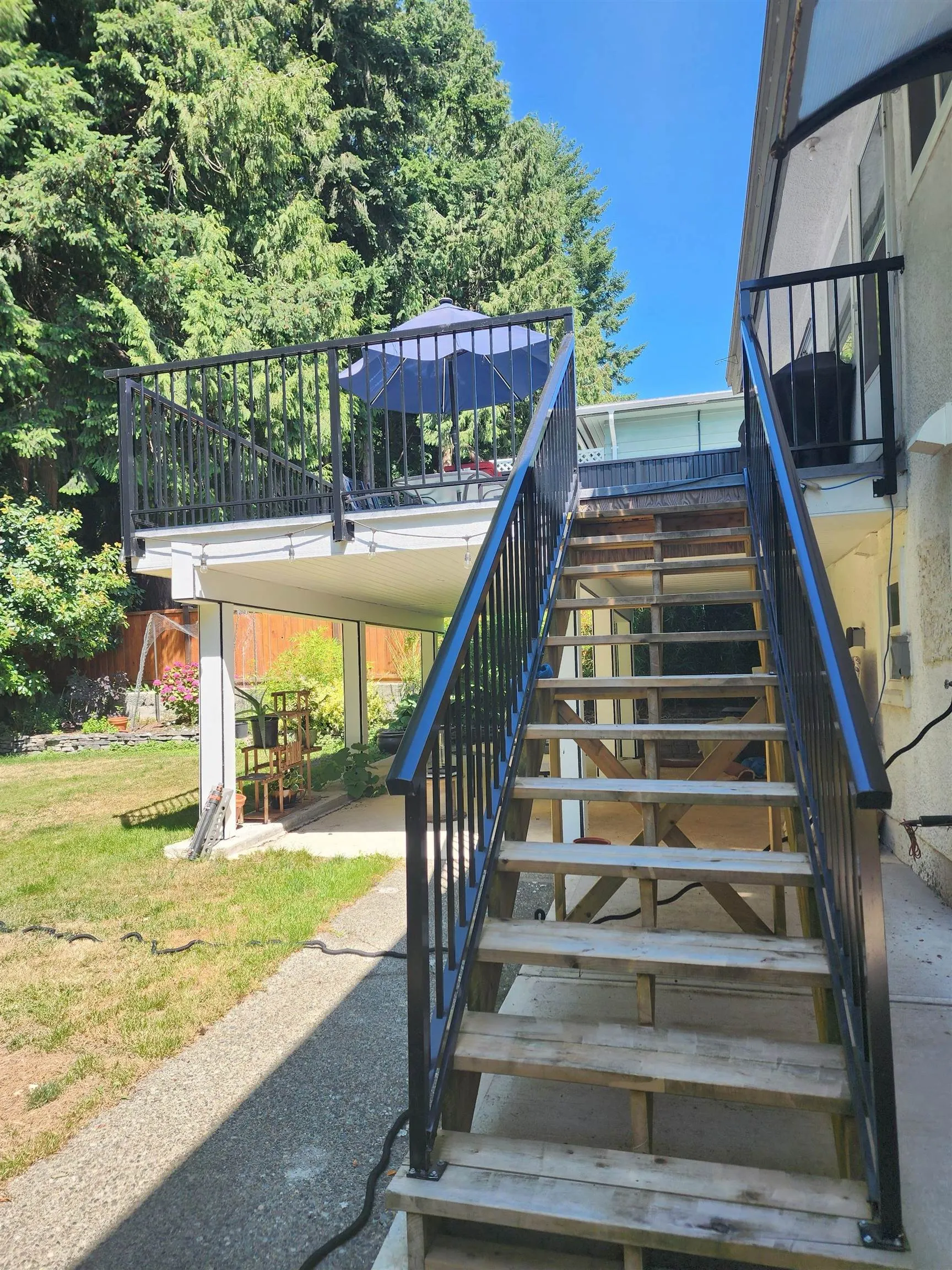 UPPER LEVEL 7319 York Crescent