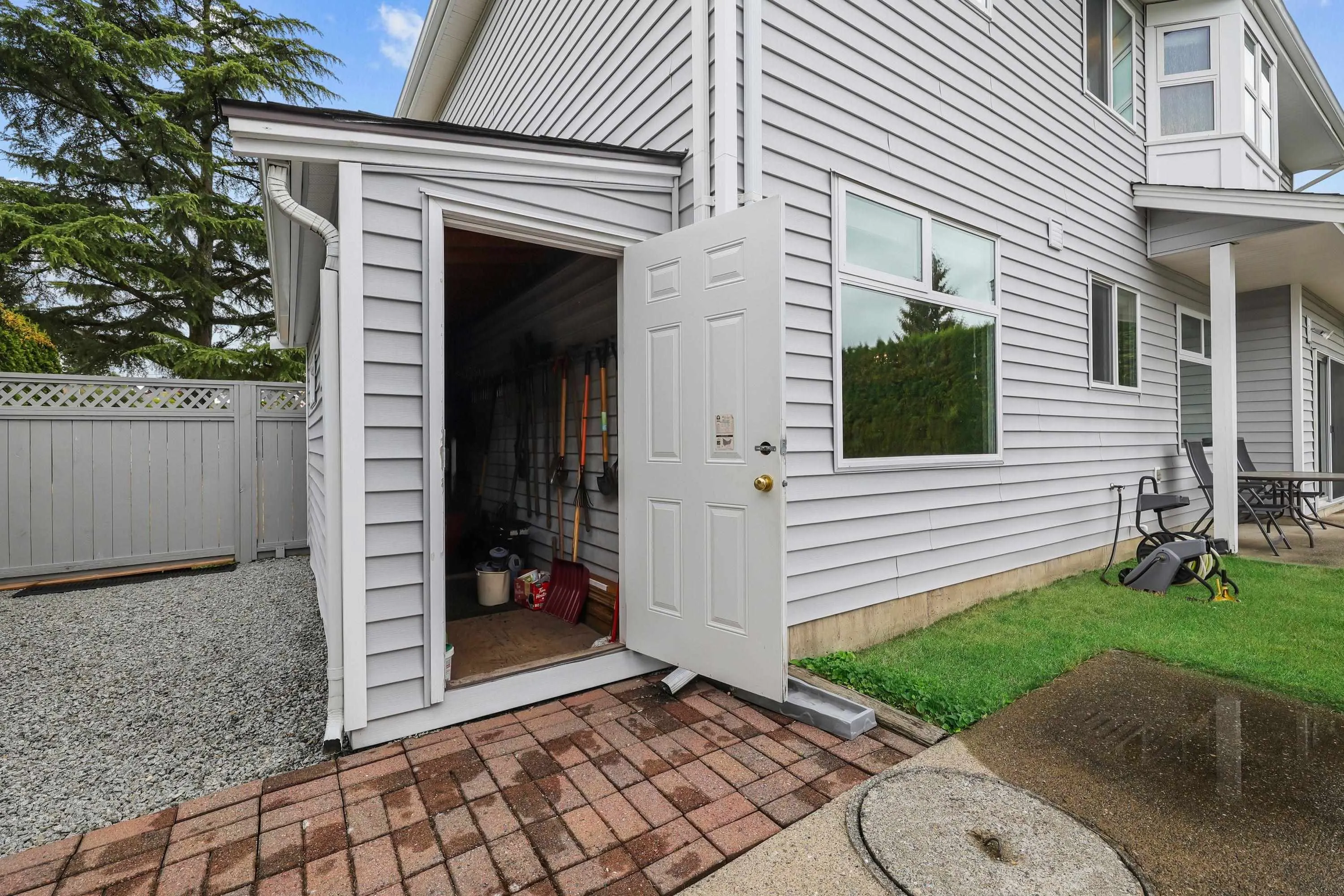 5668 E Sunrise Crescent