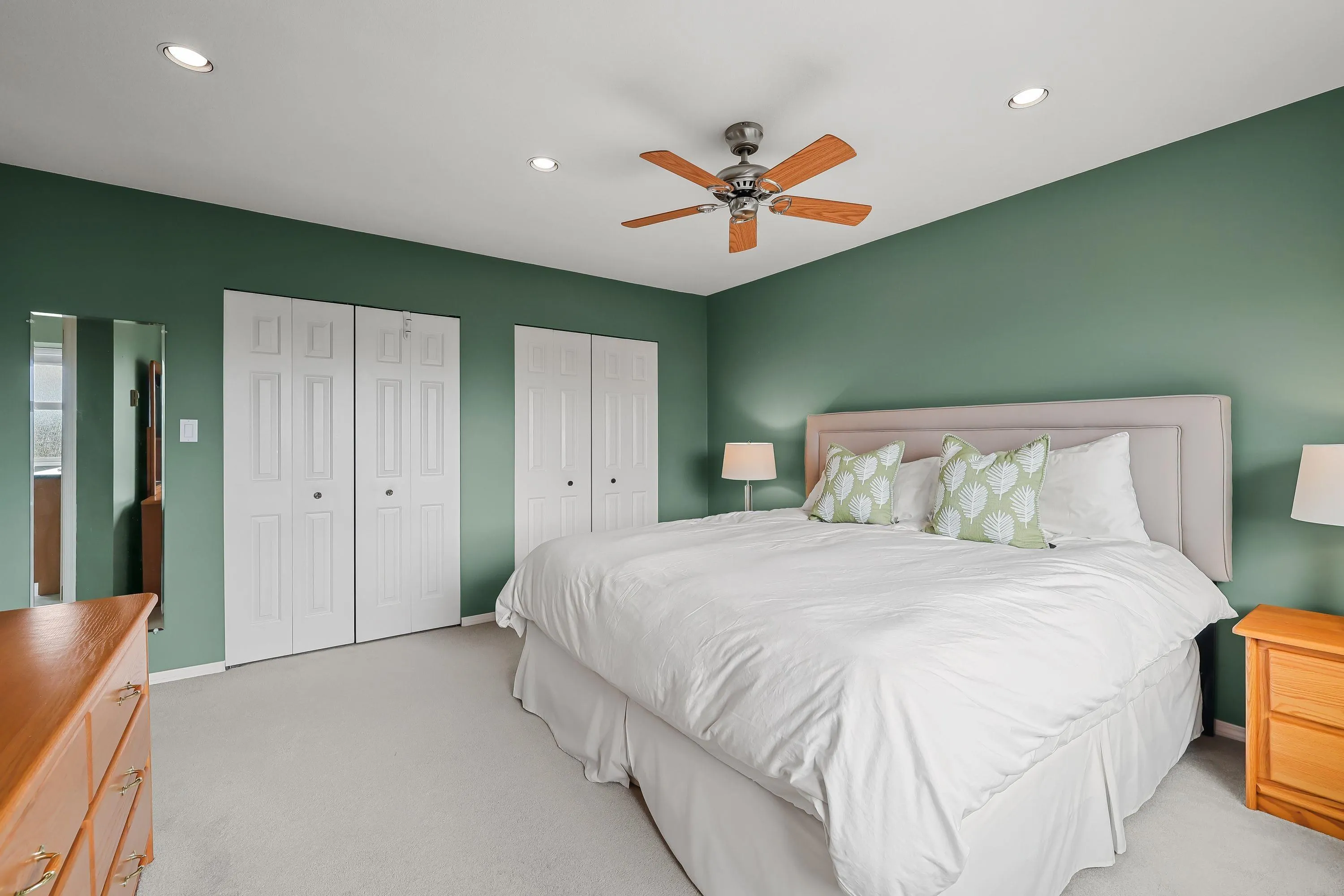 5668 E Sunrise Crescent