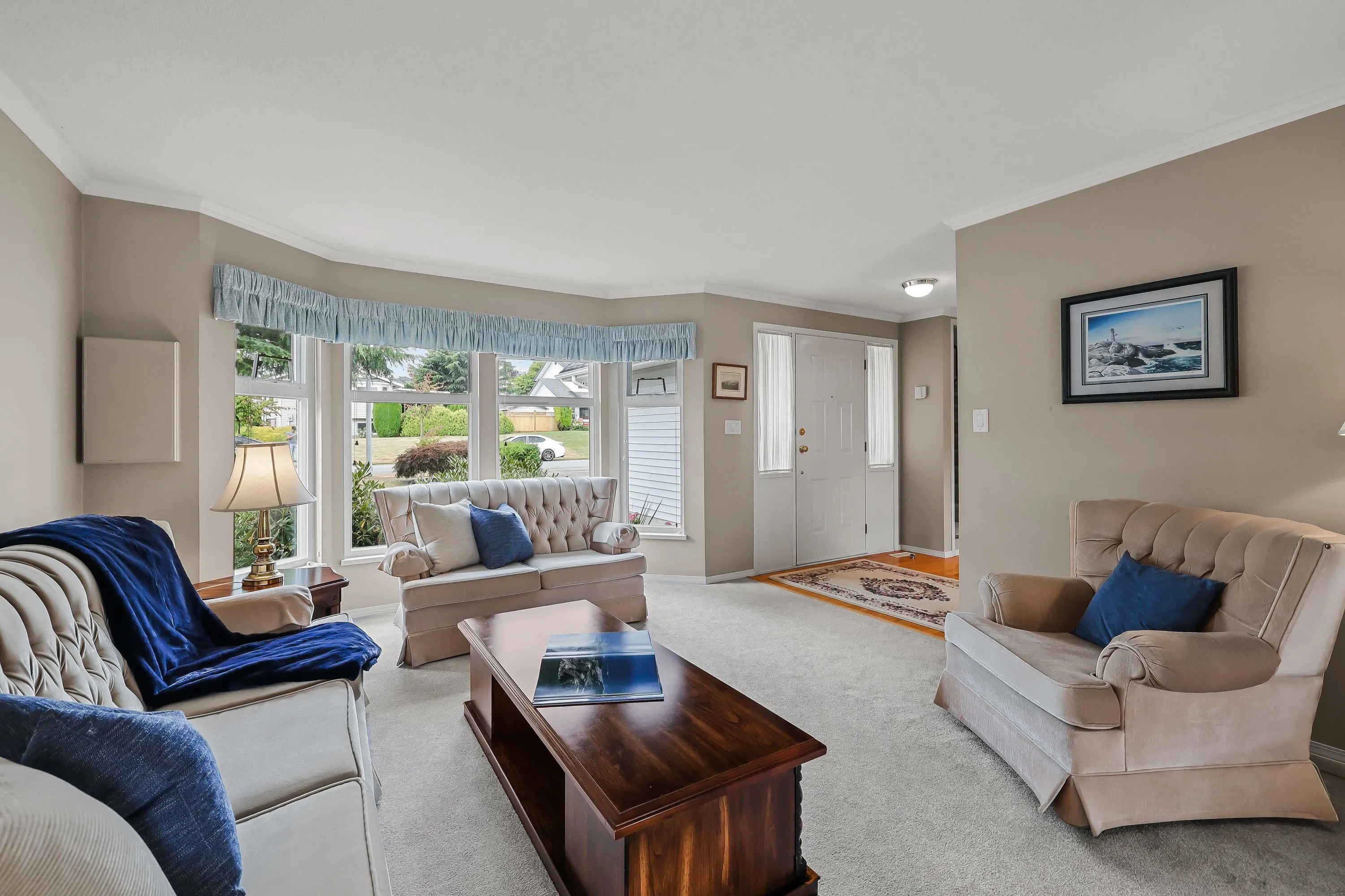 5668 E Sunrise Crescent