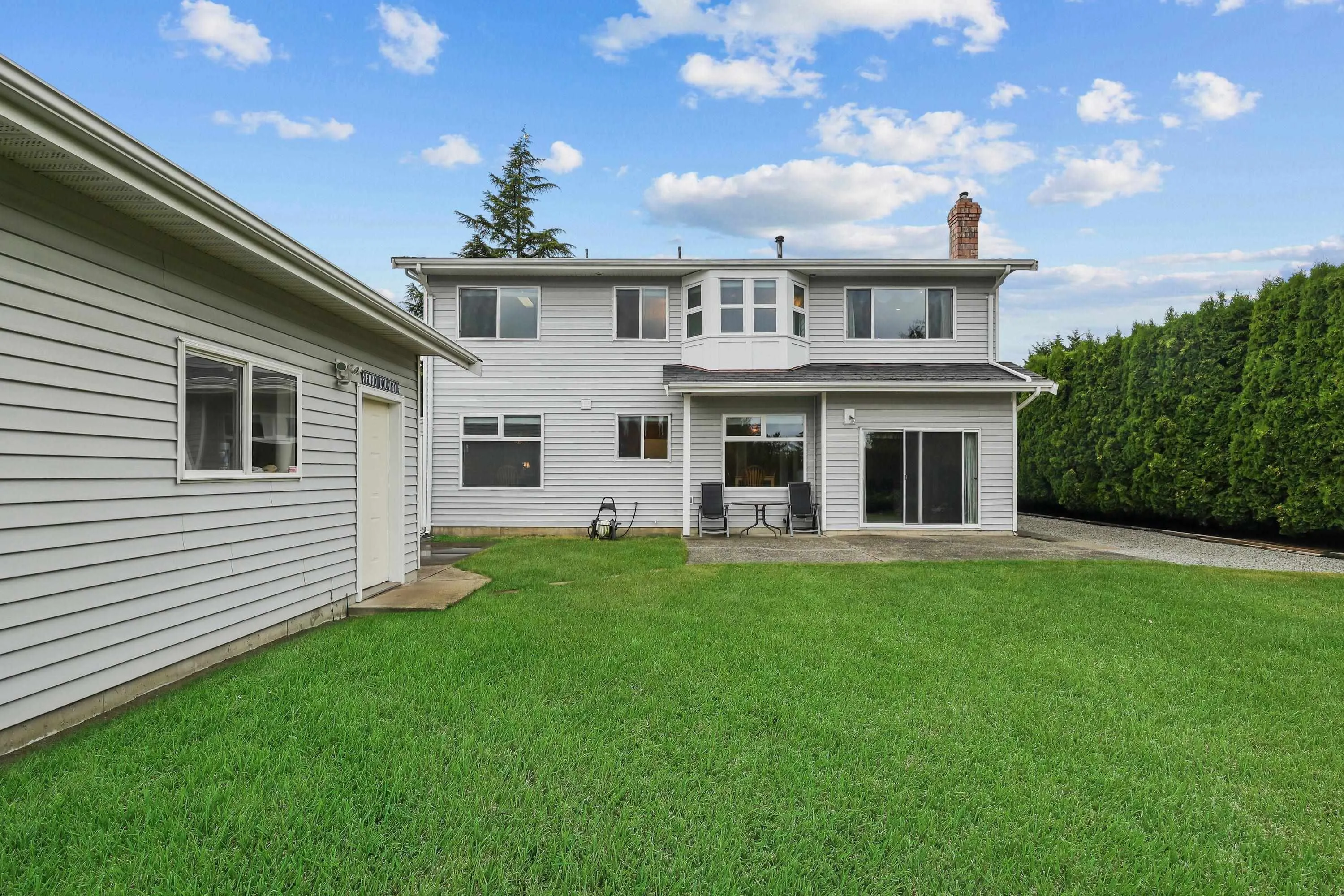 5668 E Sunrise Crescent