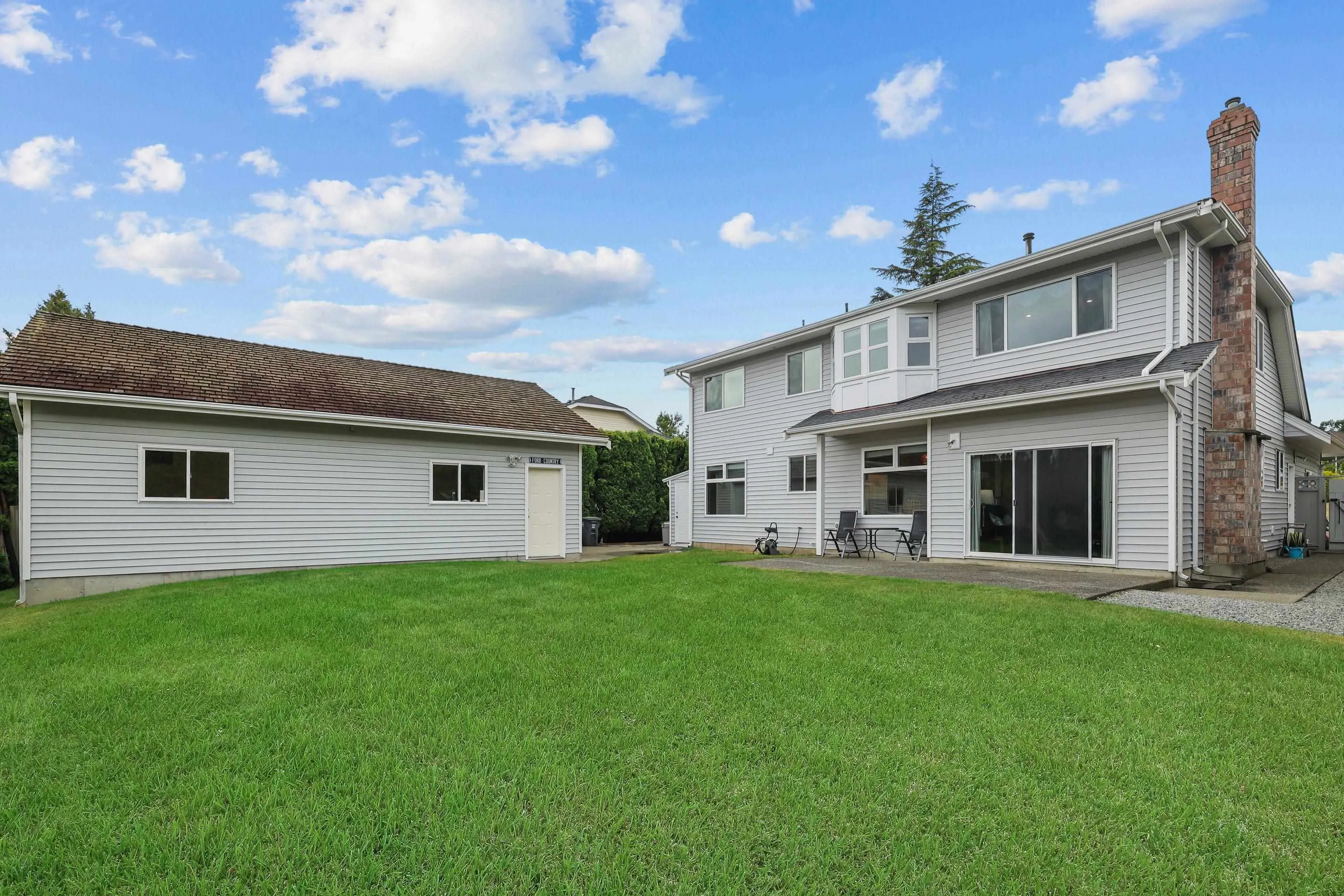 5668 E Sunrise Crescent