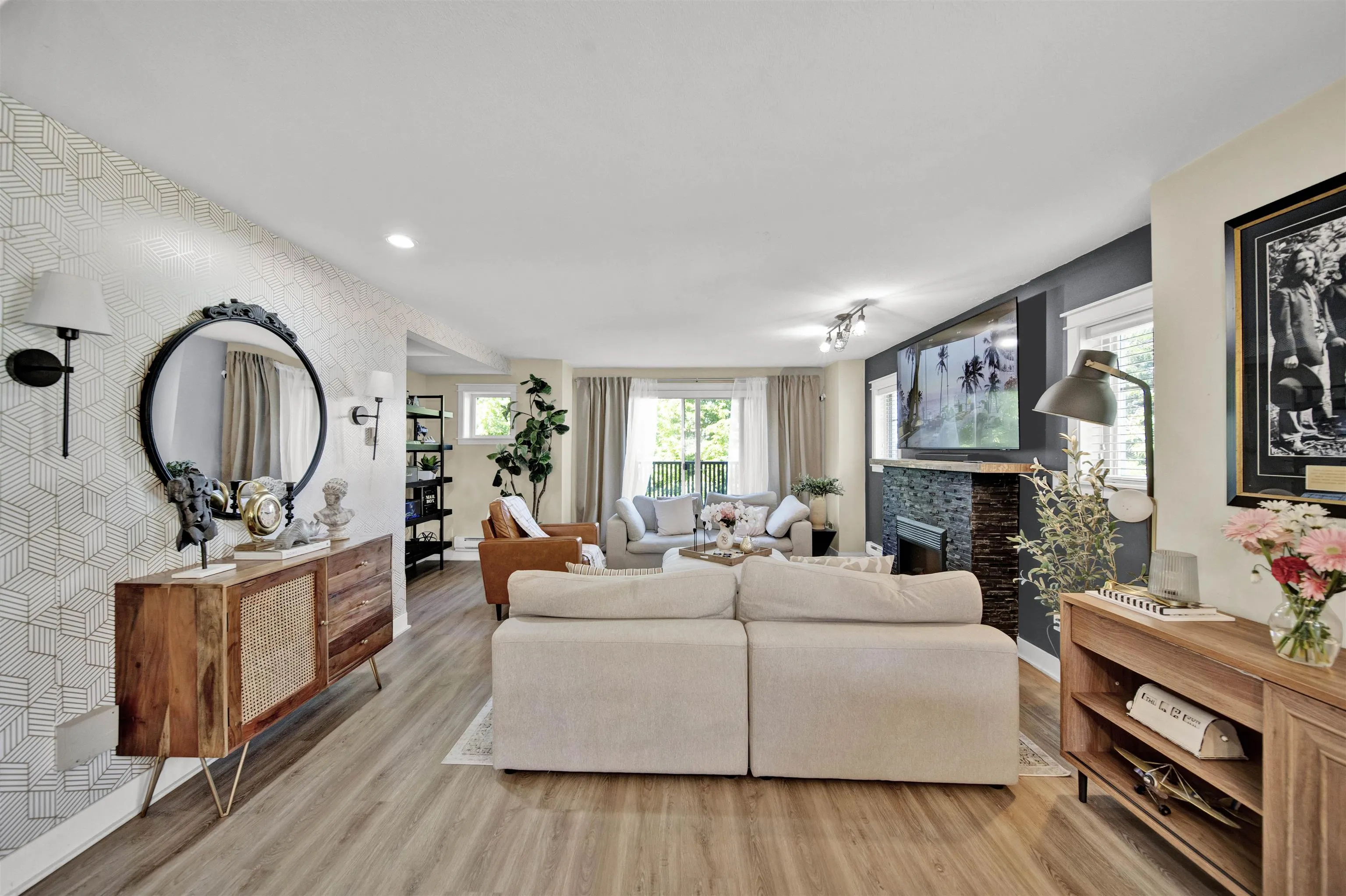 101 13368 72 Avenue