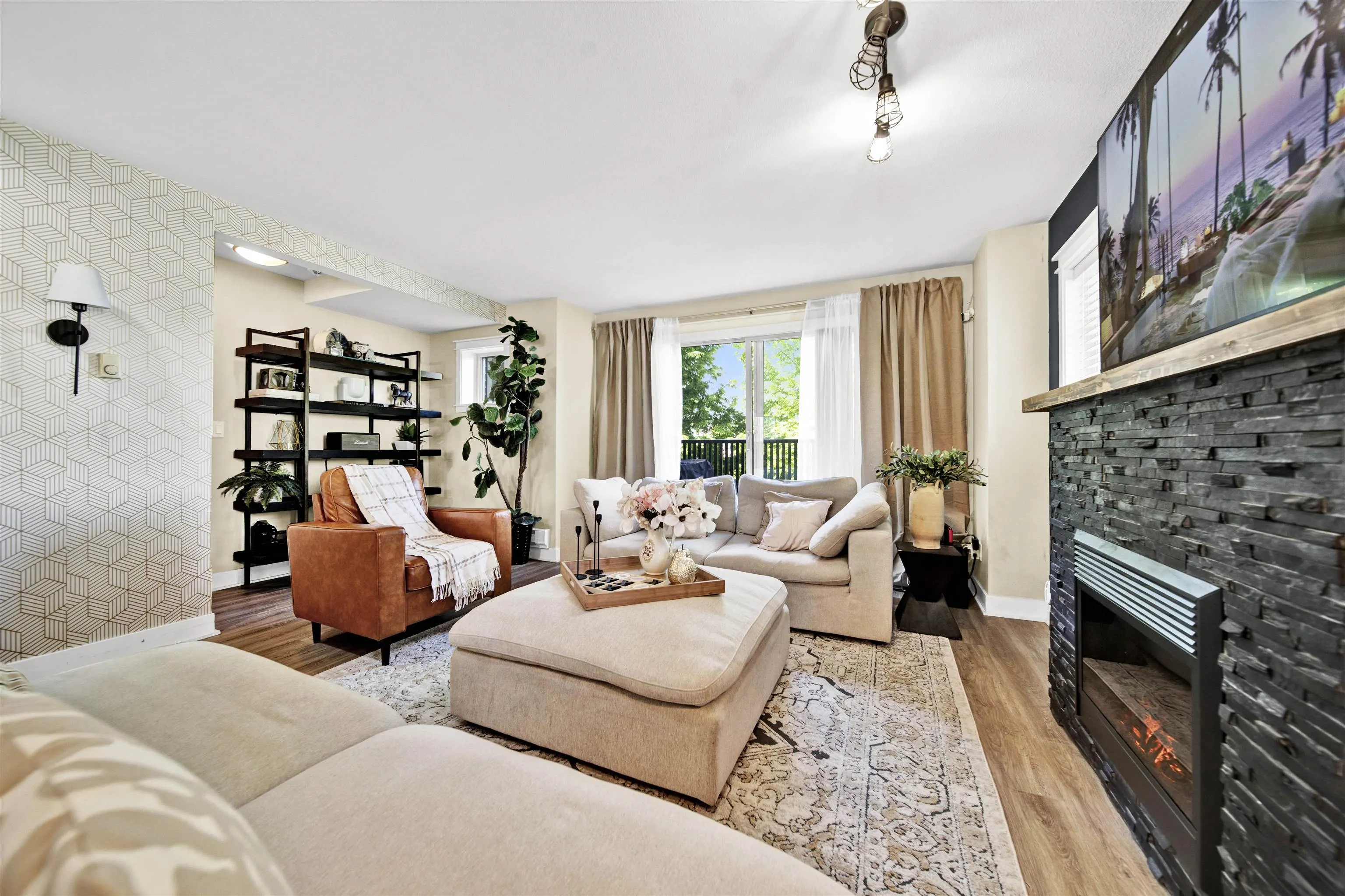 101 13368 72 Avenue