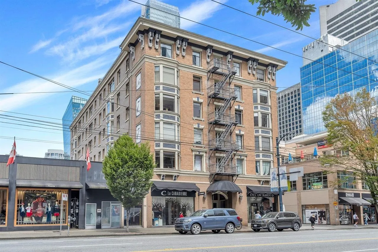 55 777 Burrard Street