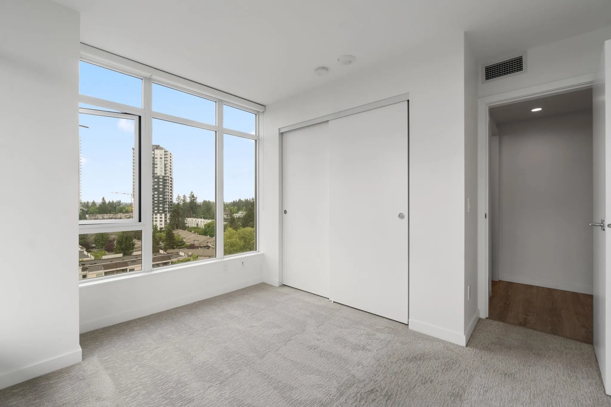 1112 13350 Central Avenue