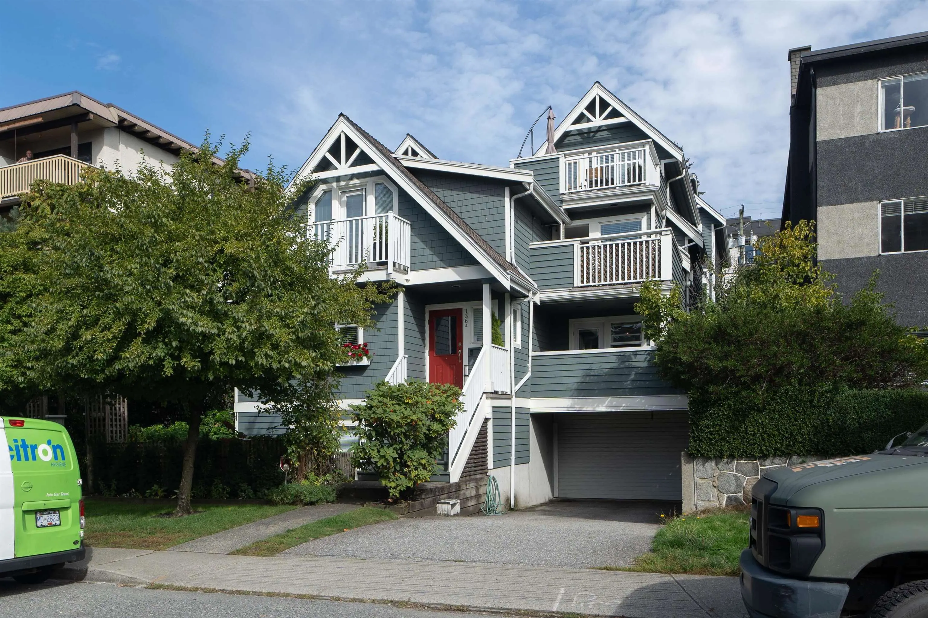 D 136 W 4th Street