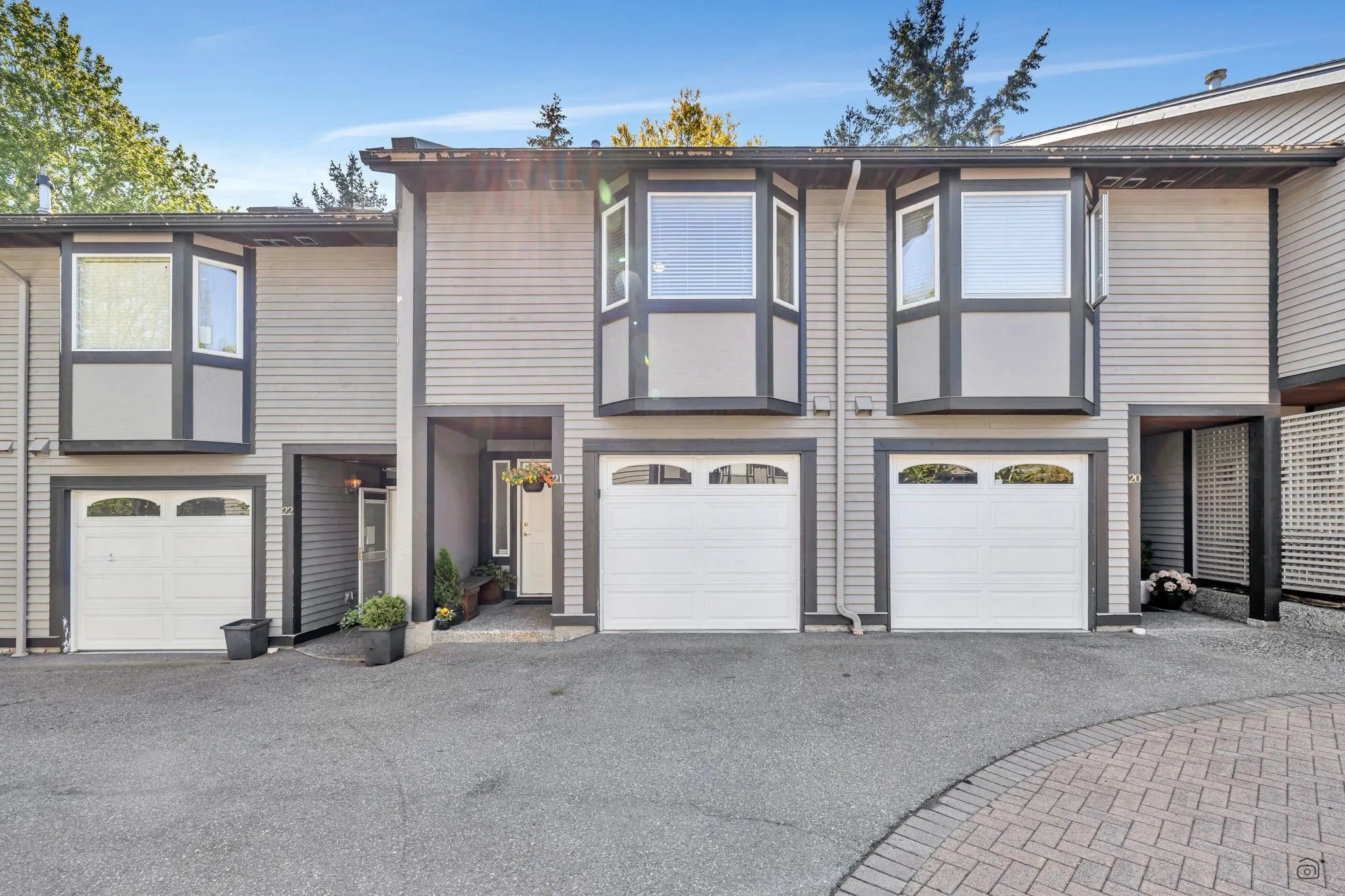 21 1828 Lilac Drive