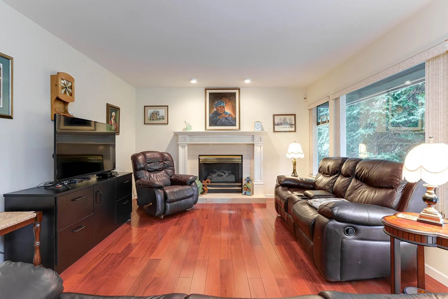 1254 Pacific Drive